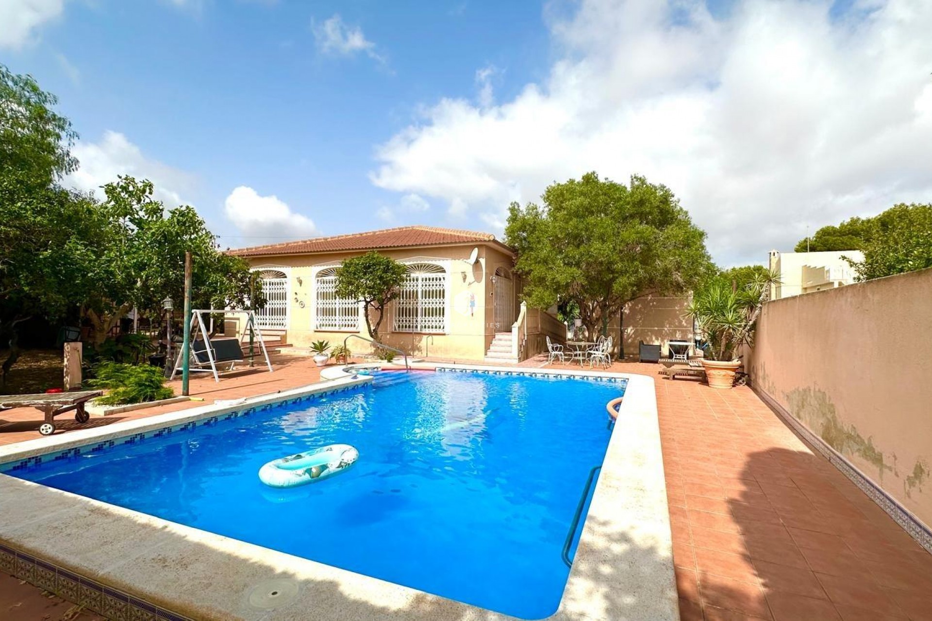 Aus zweiter Hand - Villa -
Torrevieja - Los Balcones - Los Altos del Edén
