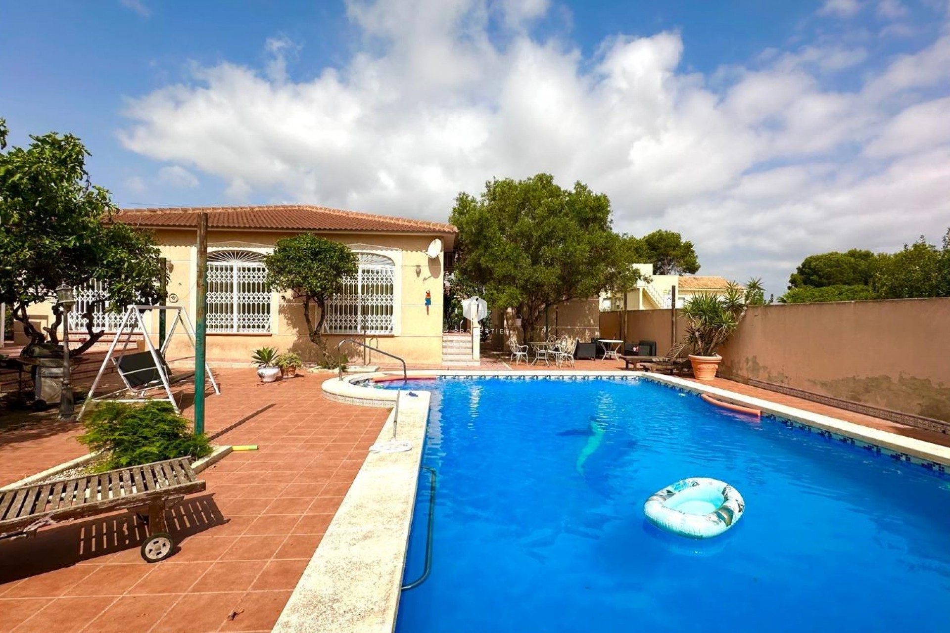 Aus zweiter Hand - Villa -
Torrevieja - Los Balcones - Los Altos del Edén