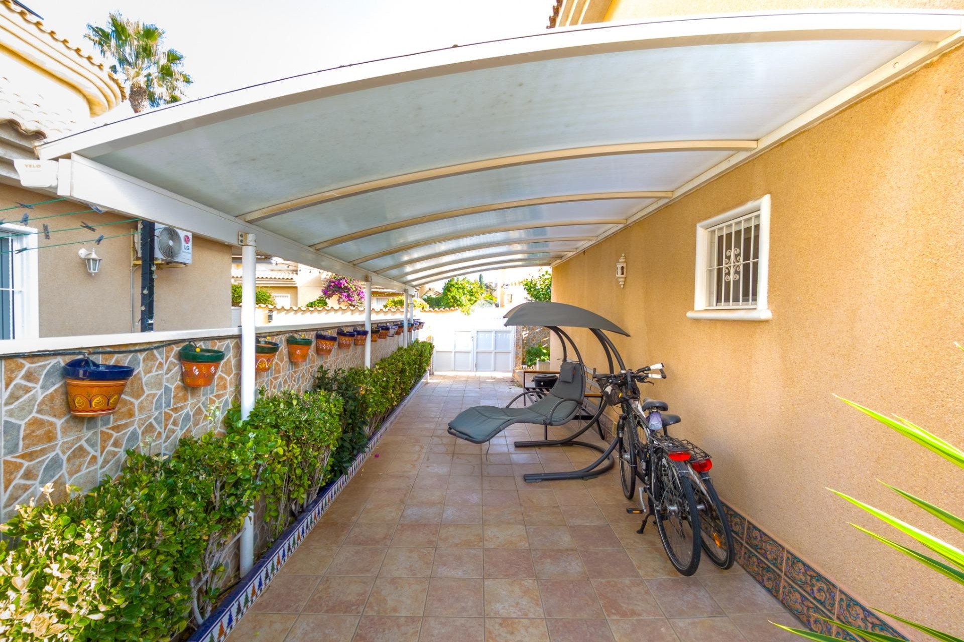 Aus zweiter Hand - Villa -
Torrevieja - Los Balcones - Los Altos del Edén