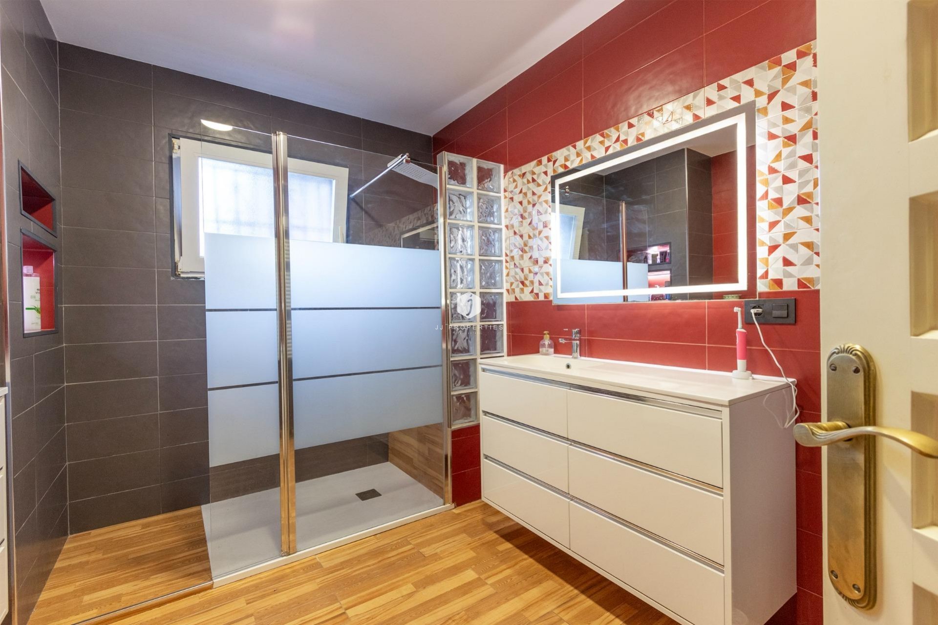 Aus zweiter Hand - Villa -
Torrevieja - Los Balcones