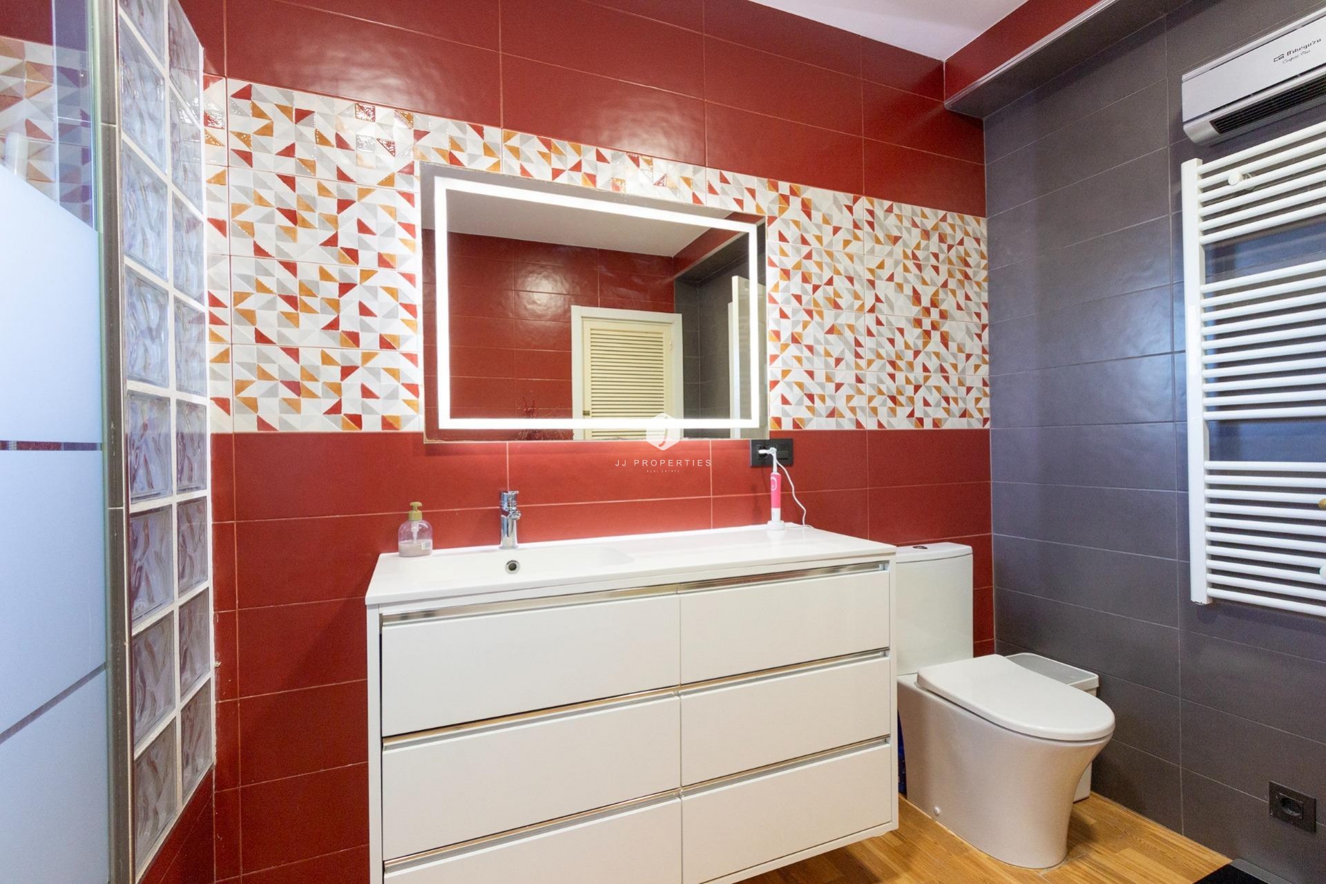 Aus zweiter Hand - Villa -
Torrevieja - Los Balcones