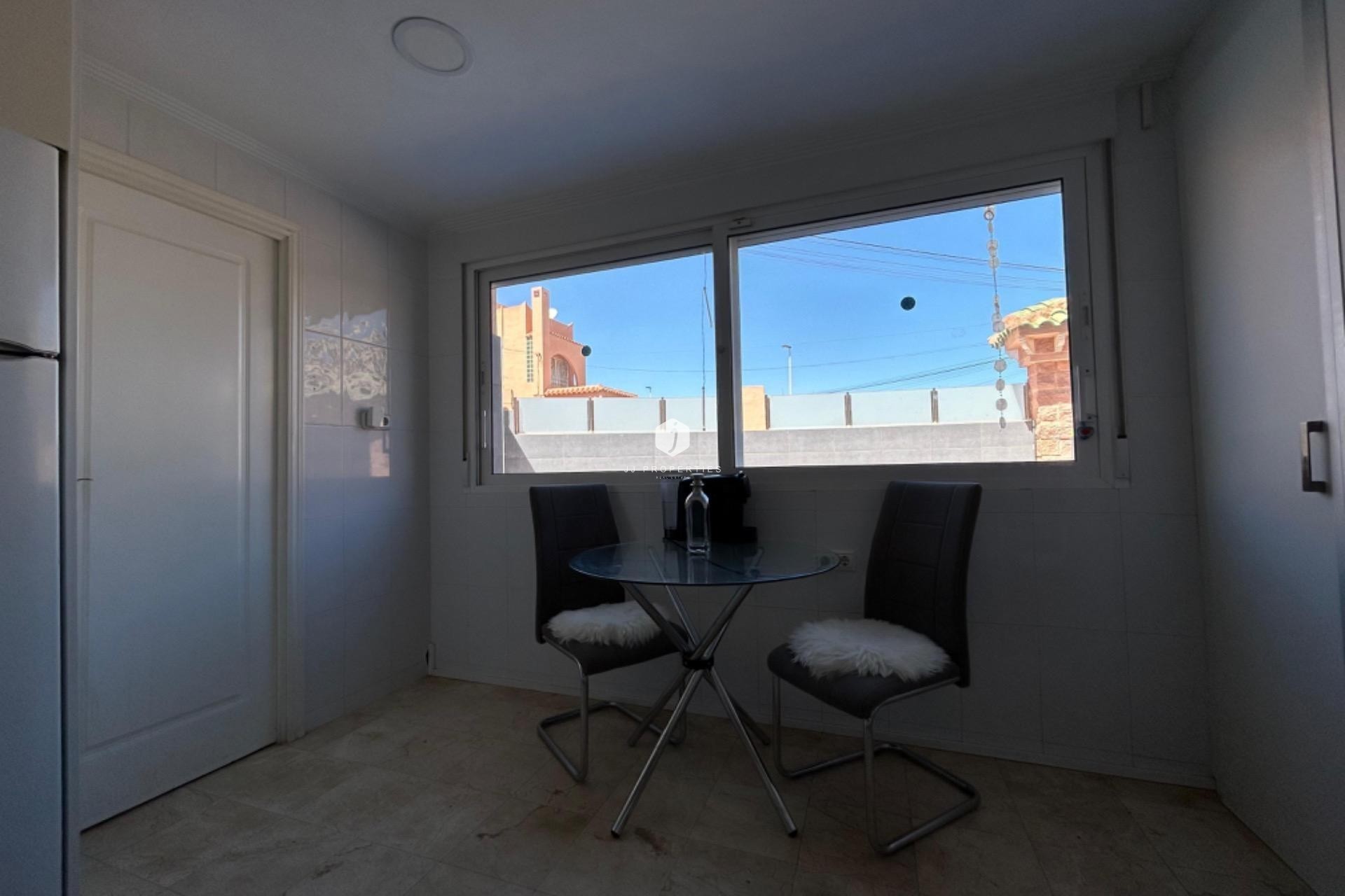 Aus zweiter Hand - Villa -
Torrevieja - Los Frutales