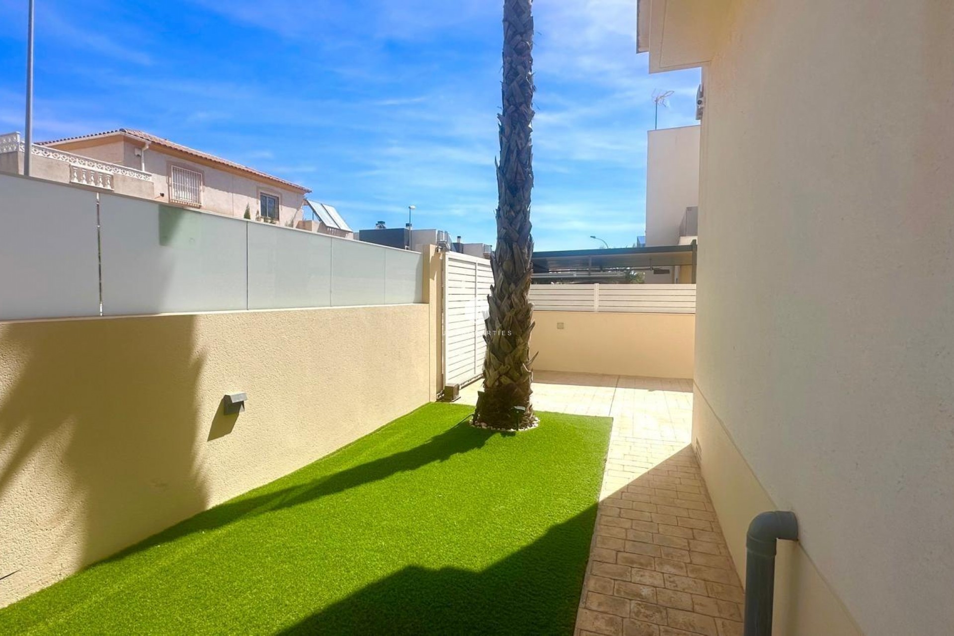 Aus zweiter Hand - Villa -
Torrevieja - Miramar - Torre Del Moro