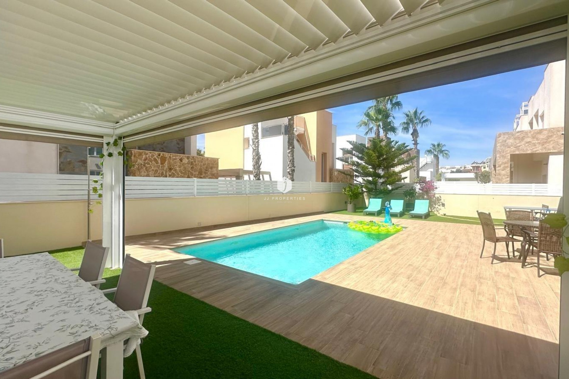 Aus zweiter Hand - Villa -
Torrevieja - Miramar - Torre Del Moro