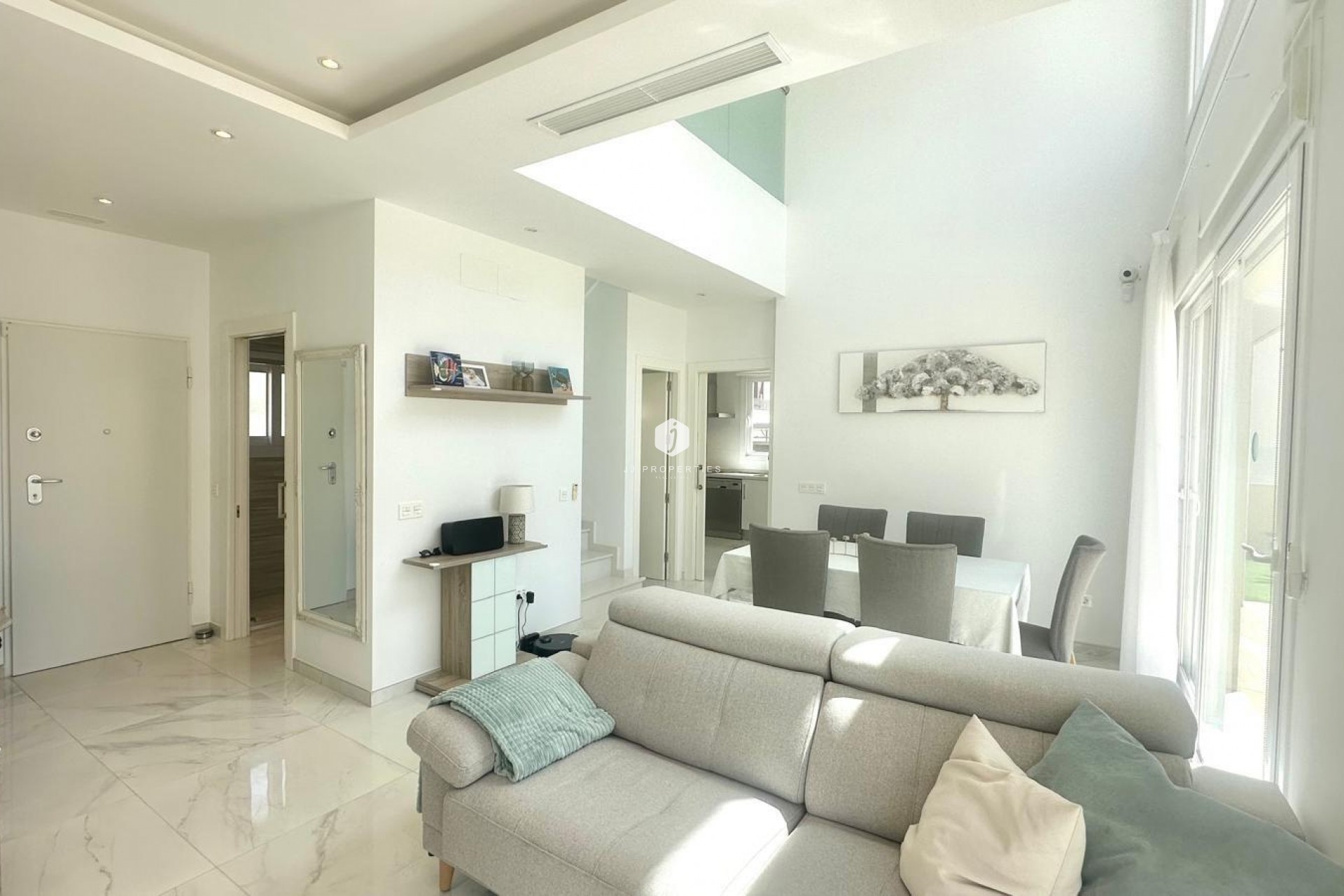 Aus zweiter Hand - Villa -
Torrevieja - Miramar - Torre Del Moro