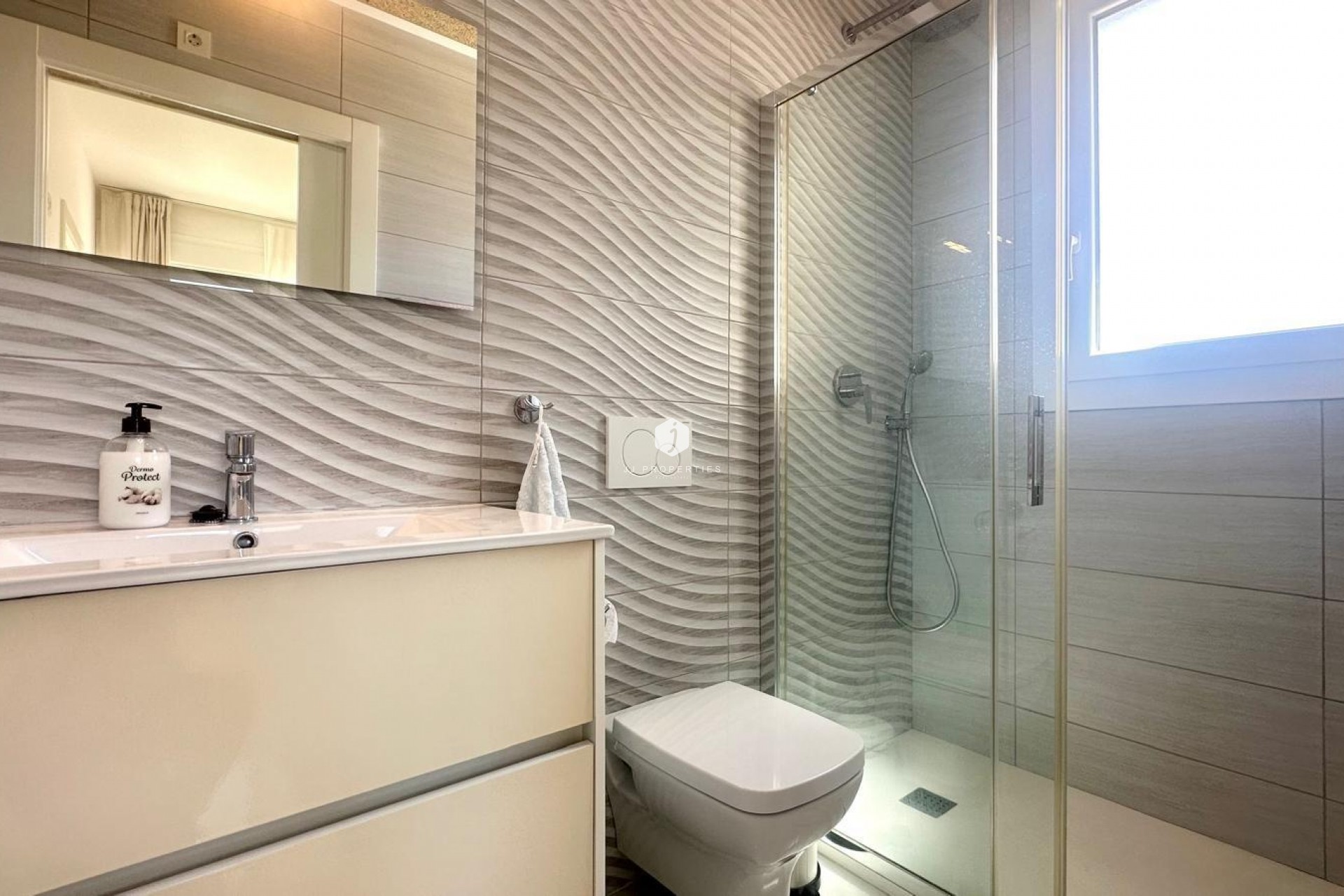 Aus zweiter Hand - Villa -
Torrevieja - Miramar - Torre Del Moro