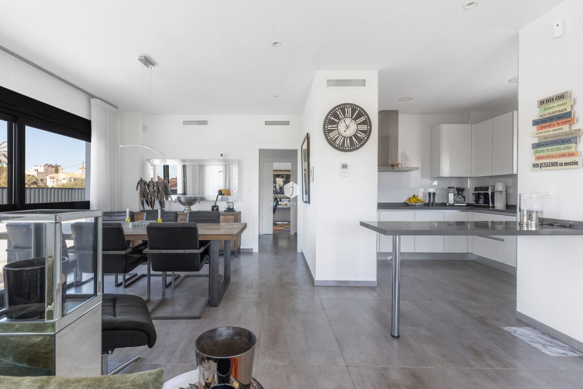 Aus zweiter Hand - Villa -
Torrevieja - Rosaleda