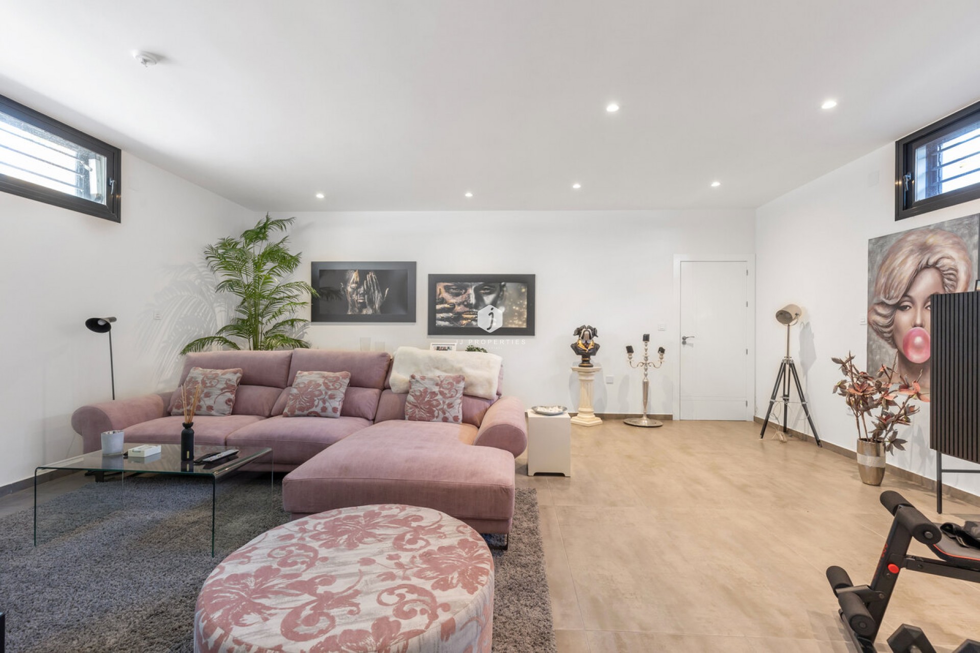 Aus zweiter Hand - Villa -
Torrevieja - Rosaleda