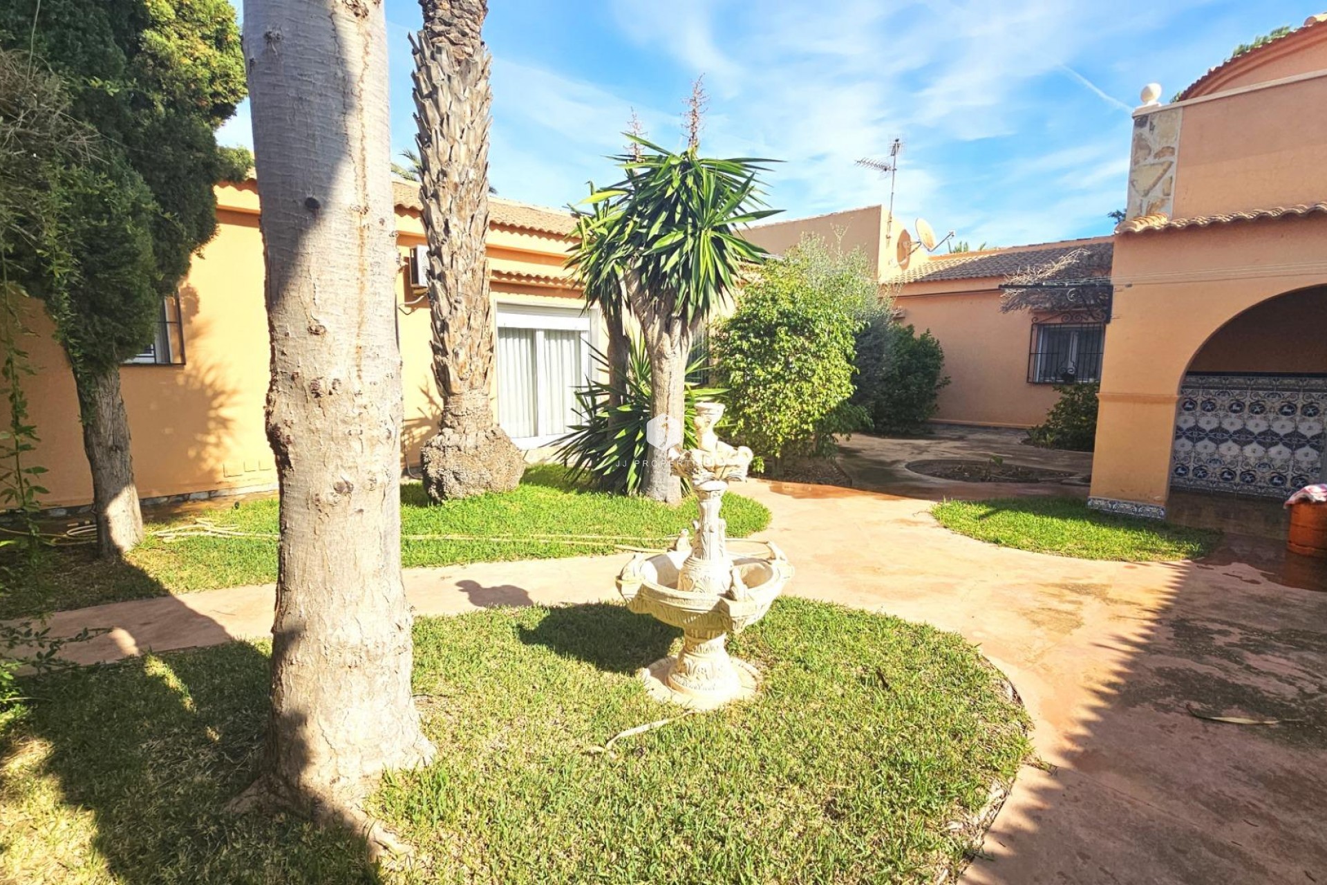 Aus zweiter Hand - Villa -
Torrevieja - San luis