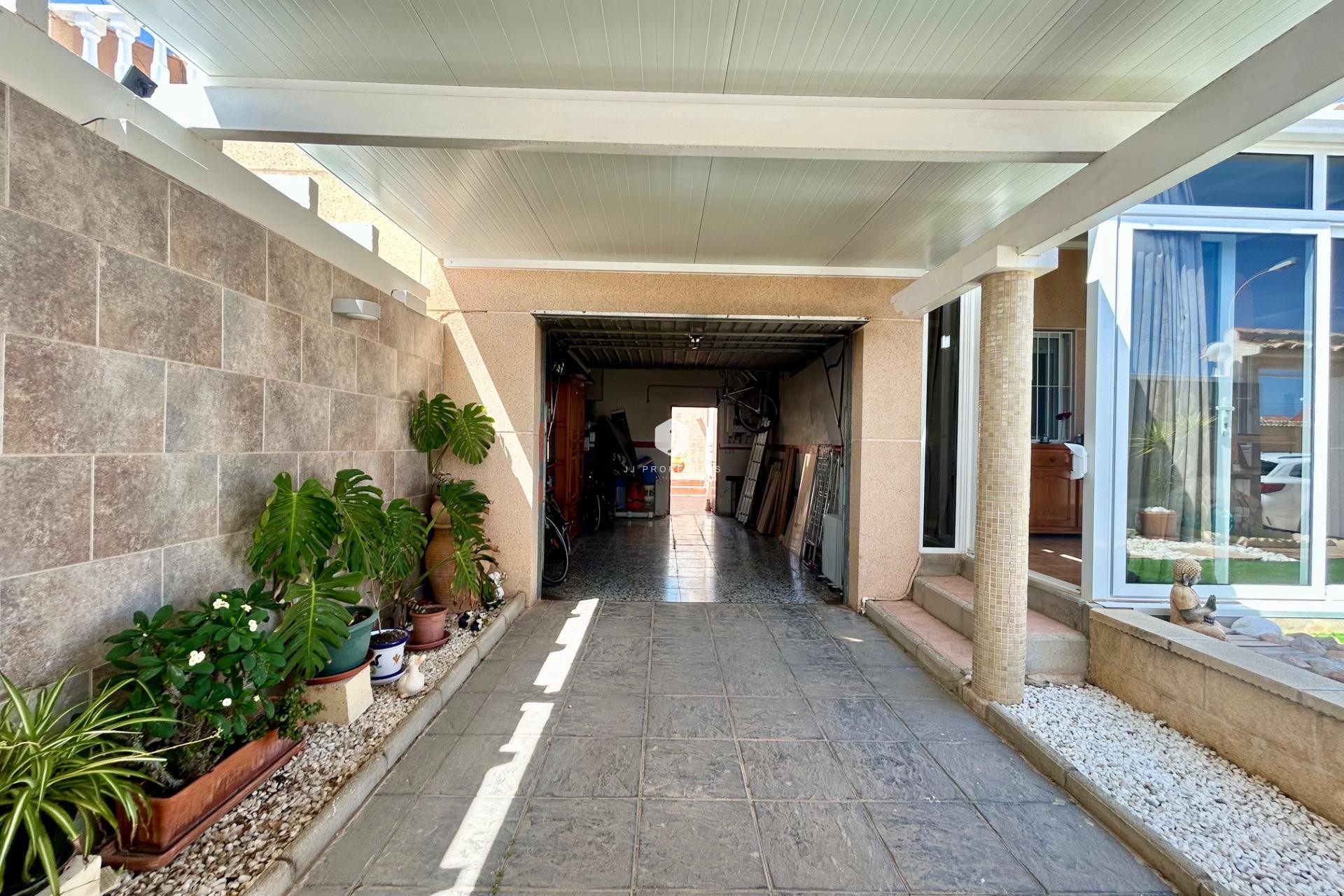 Aus zweiter Hand - Villa -
Torrevieja - San luis
