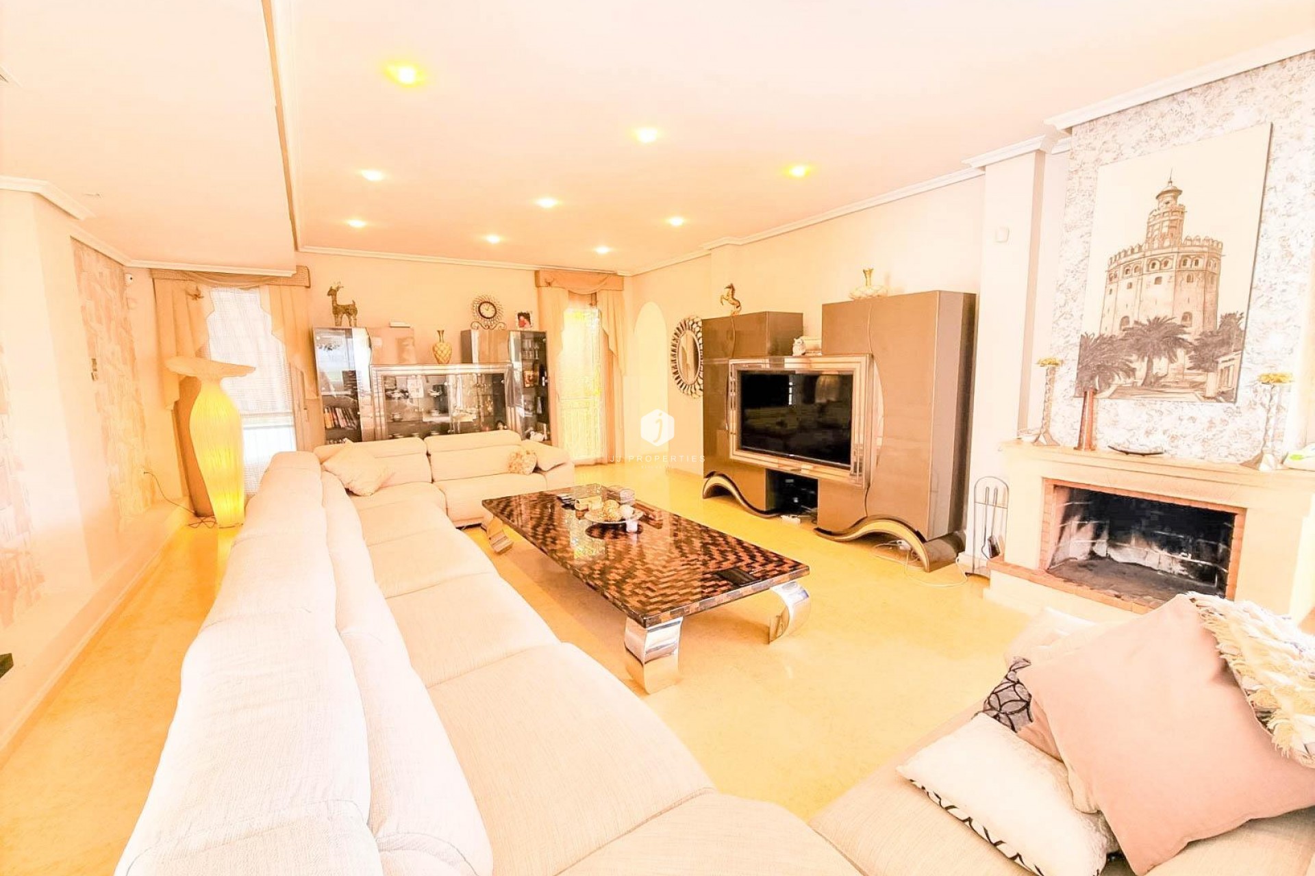 Aus zweiter Hand - Villa -
Torrevieja - Torre la mata