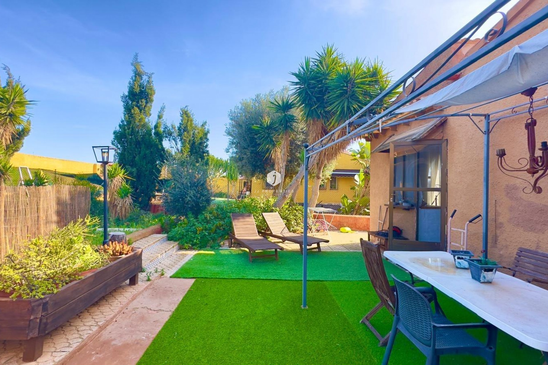 Aus zweiter Hand - Villa -
Torrevieja - Torreblanca