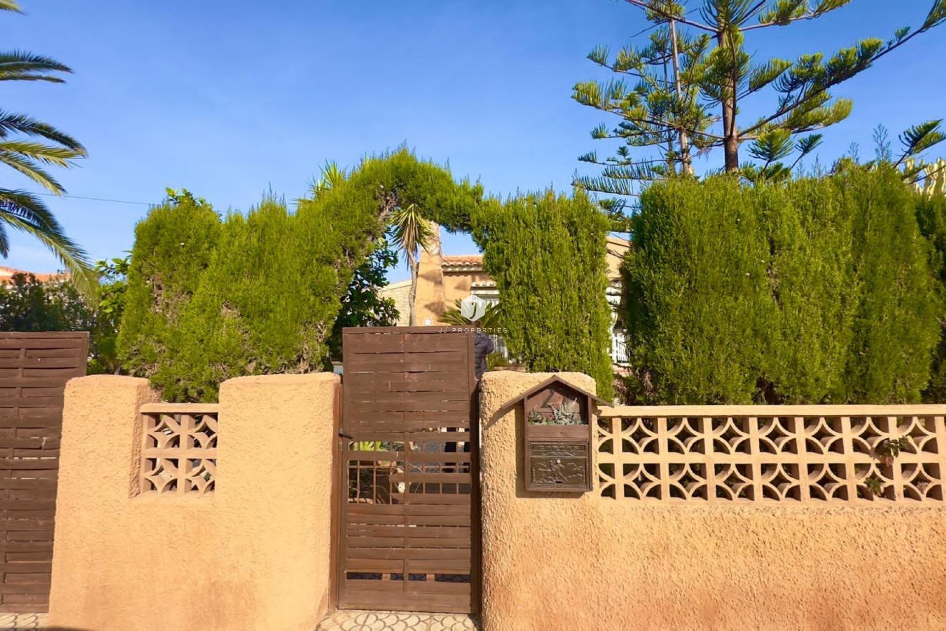 Aus zweiter Hand - Villa -
Torrevieja - Torreblanca