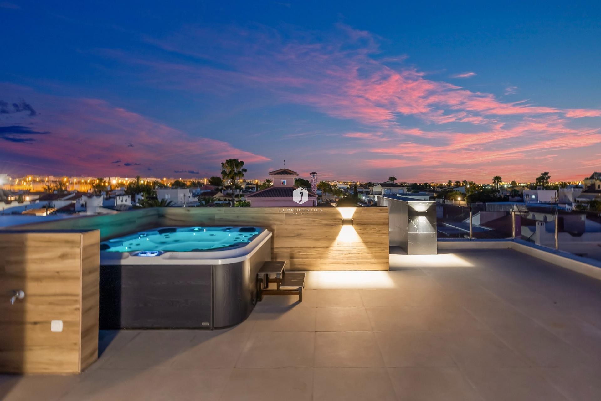 Aus zweiter Hand - Villa -
Torrevieja - Torreta Florida