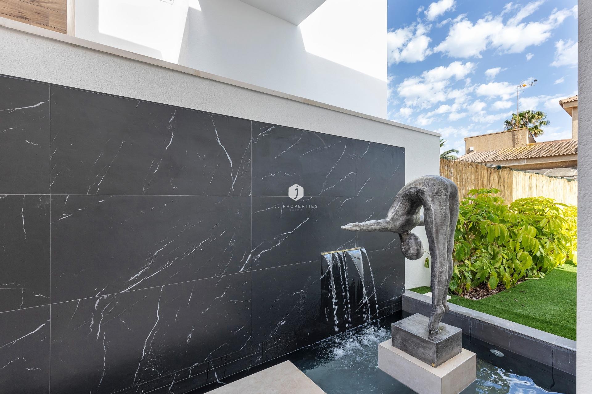 Aus zweiter Hand - Villa -
Torrevieja - Torreta Florida