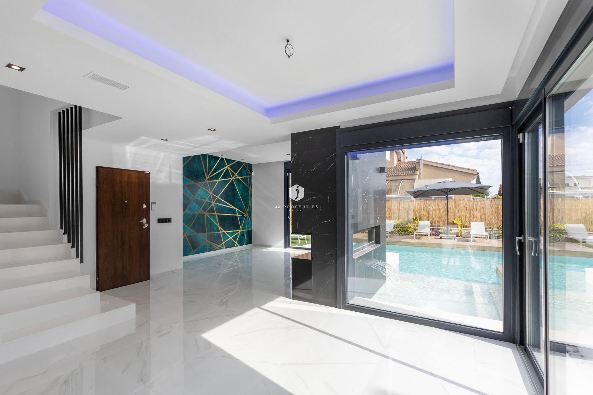 Aus zweiter Hand - Villa -
Torrevieja - Torreta Florida