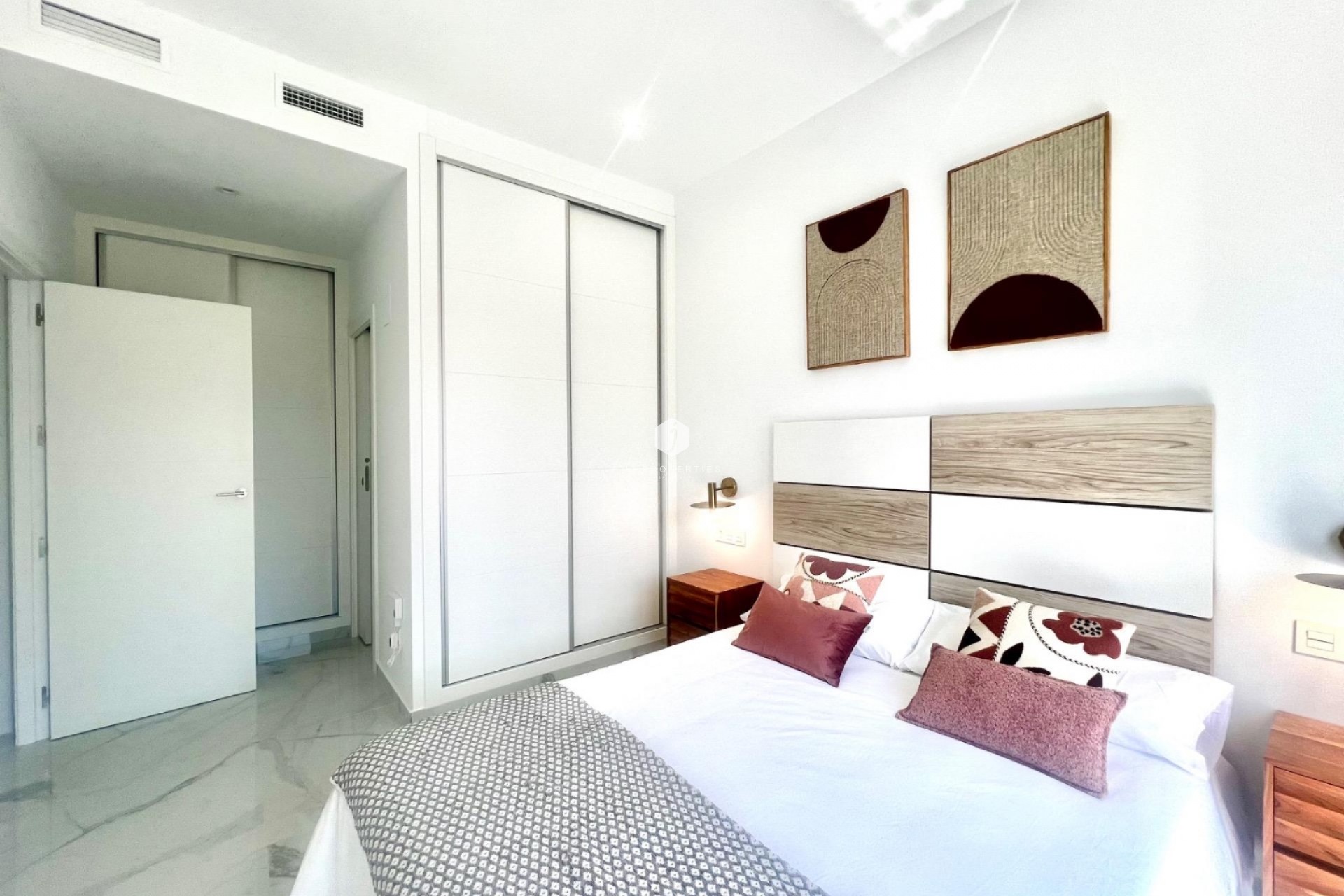 Aus zweiter Hand - Villa -
Torrevieja - Torretas