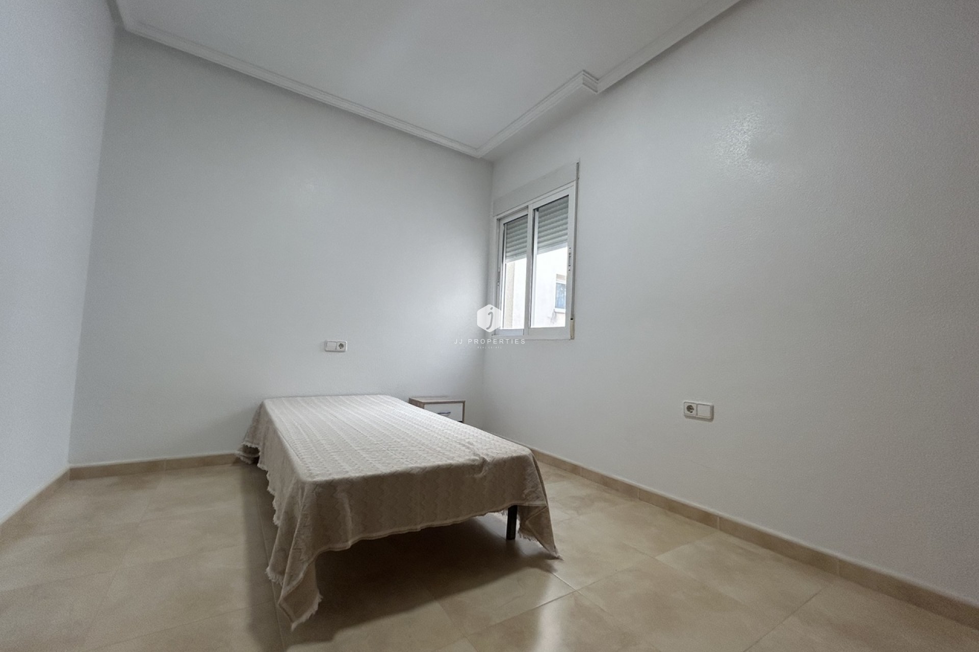 Aus zweiter Hand - Wohnung -
Alicante - Inland