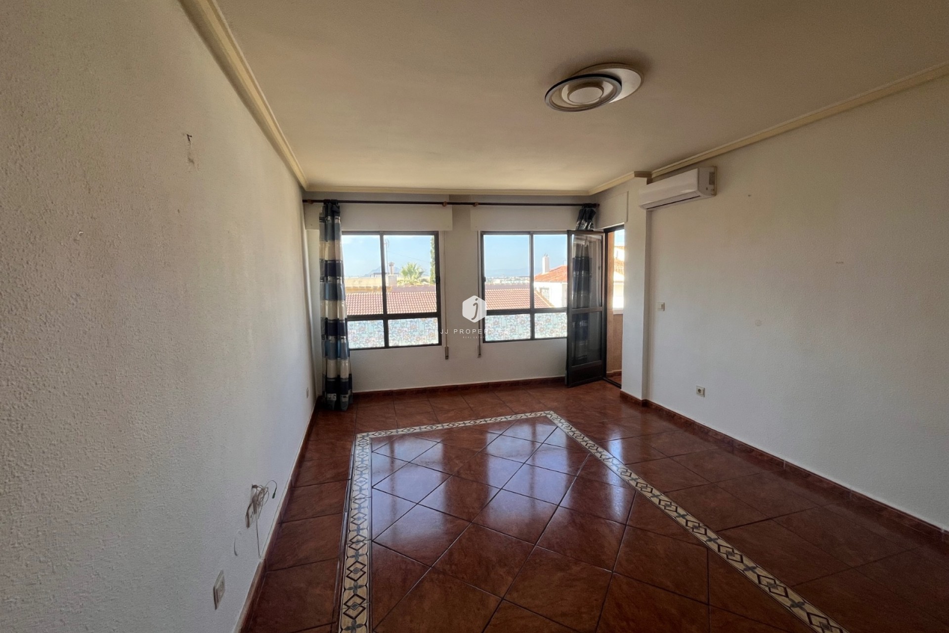 Aus zweiter Hand - Wohnung -
Benijofar - Costa Blanca