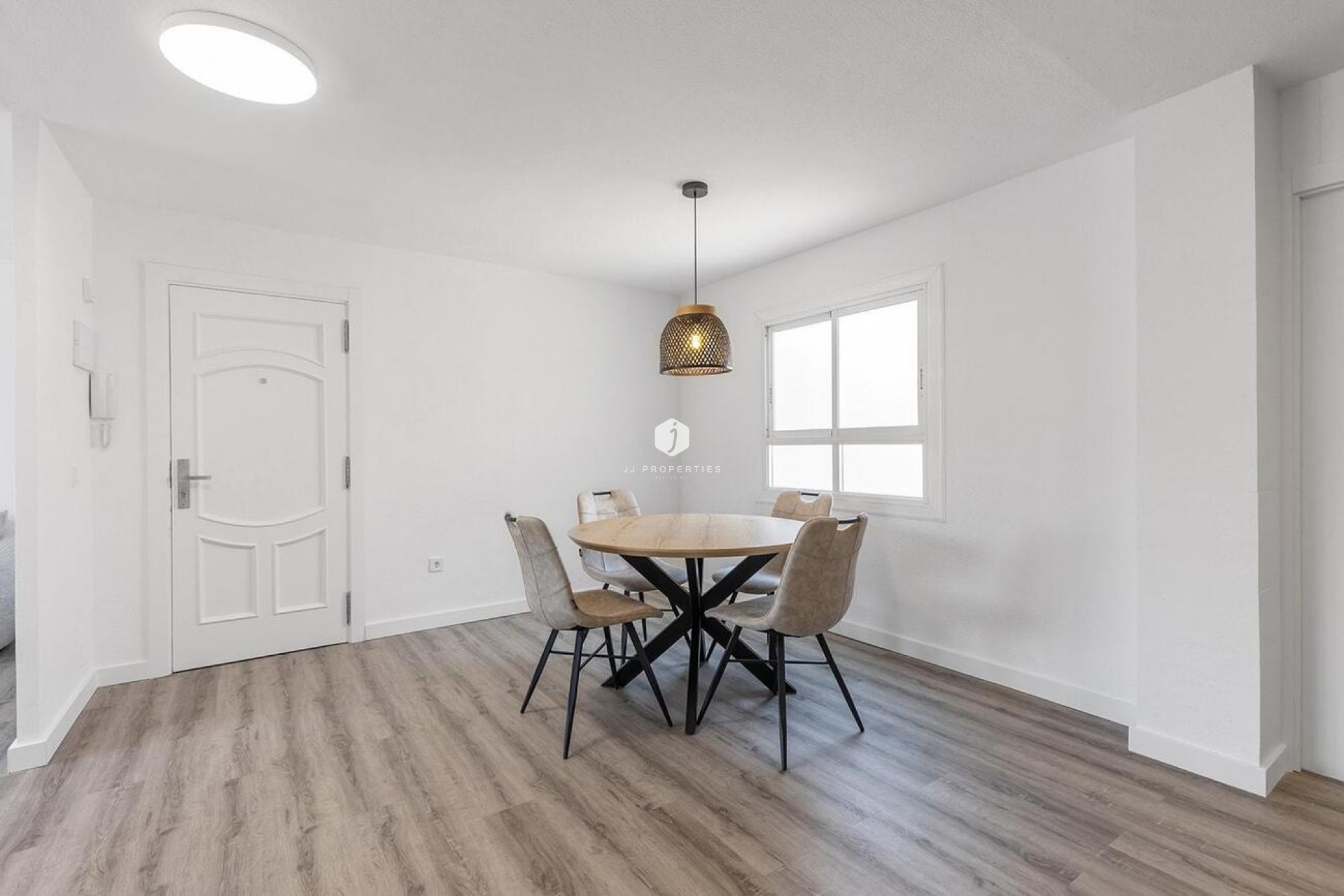 Aus zweiter Hand - Wohnung -
Benijofar - Costa Blanca