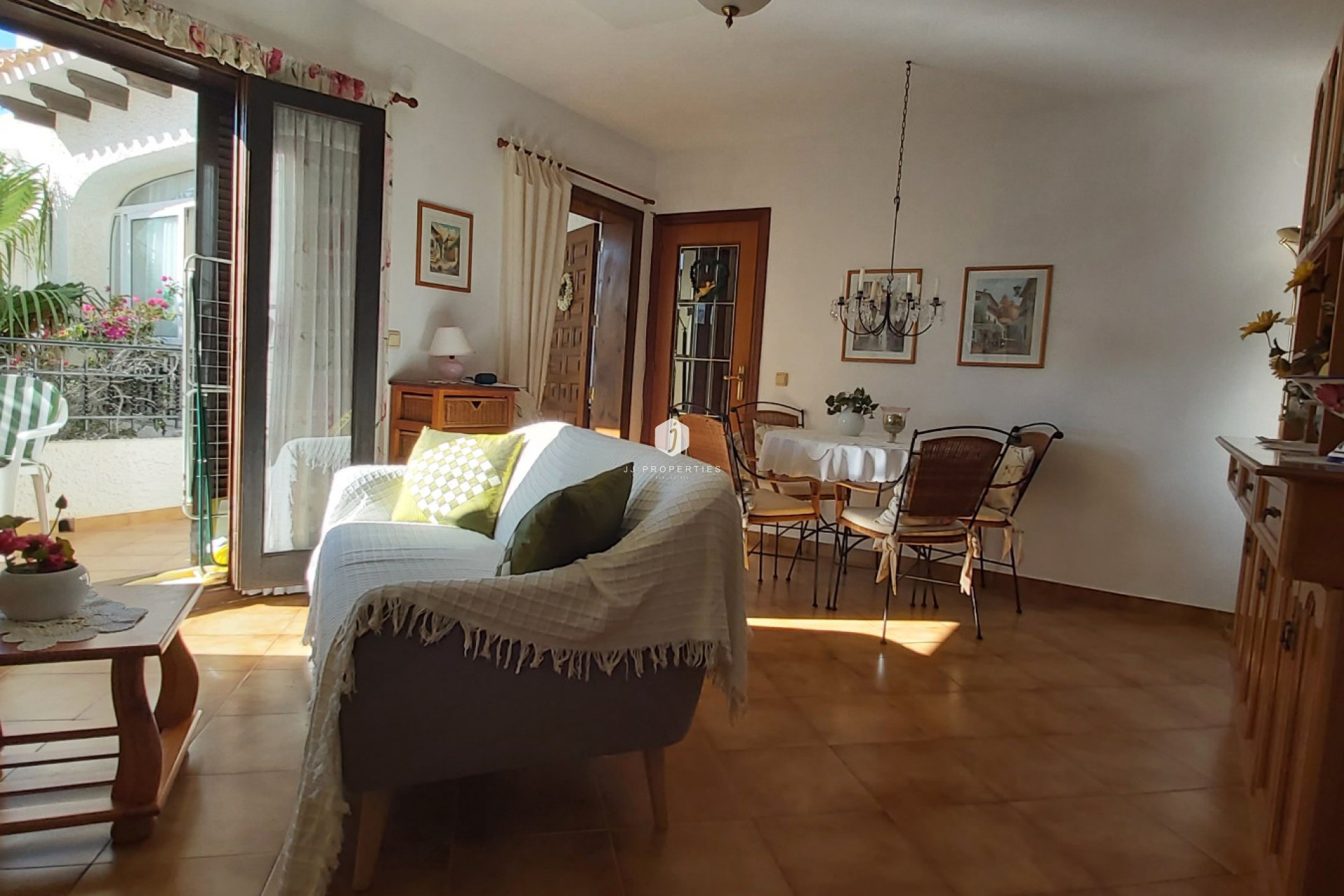 Aus zweiter Hand - Wohnung -
Cabo Roig - Costa Blanca