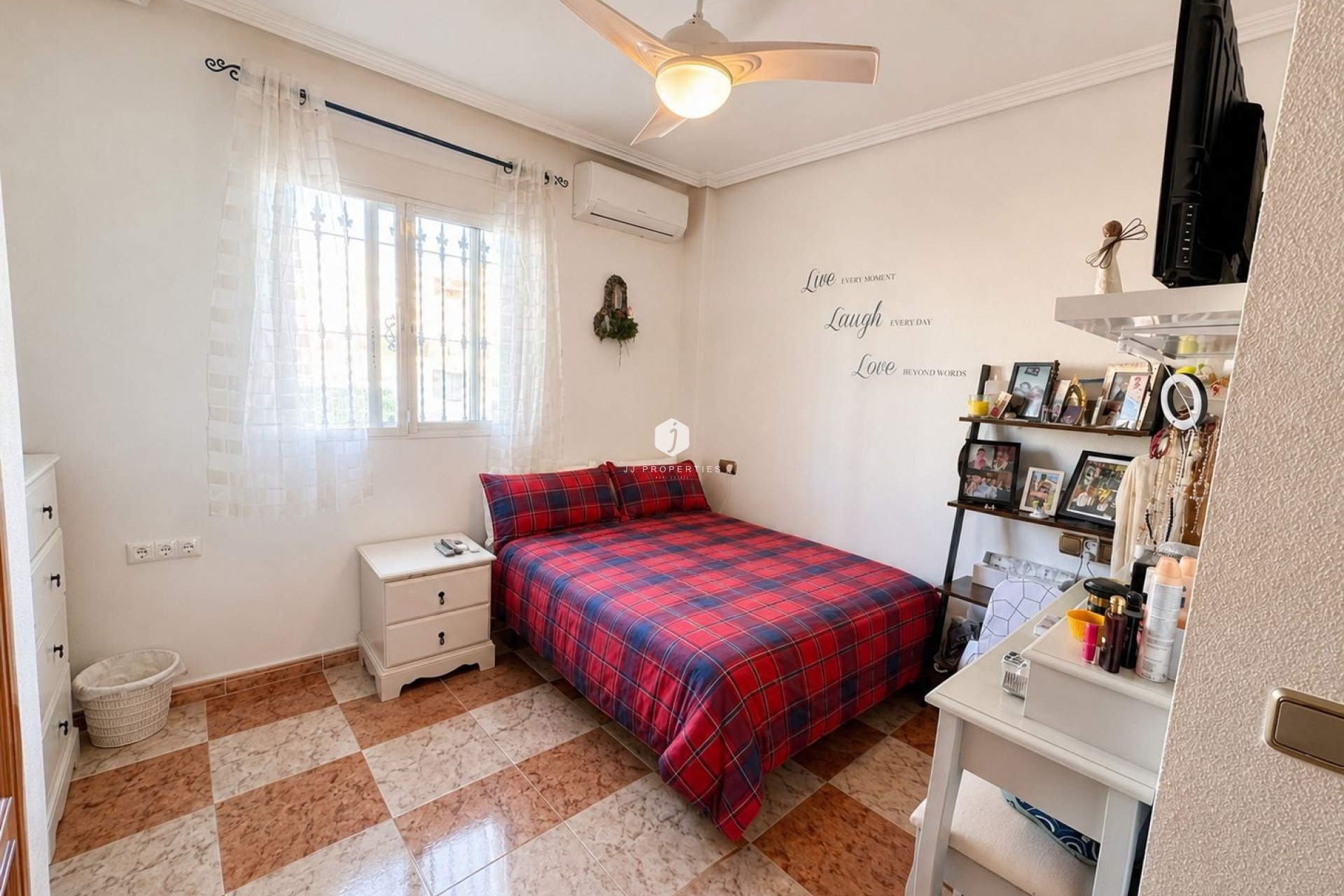 Aus zweiter Hand - Wohnung -
Cabo Roig - Costa Blanca