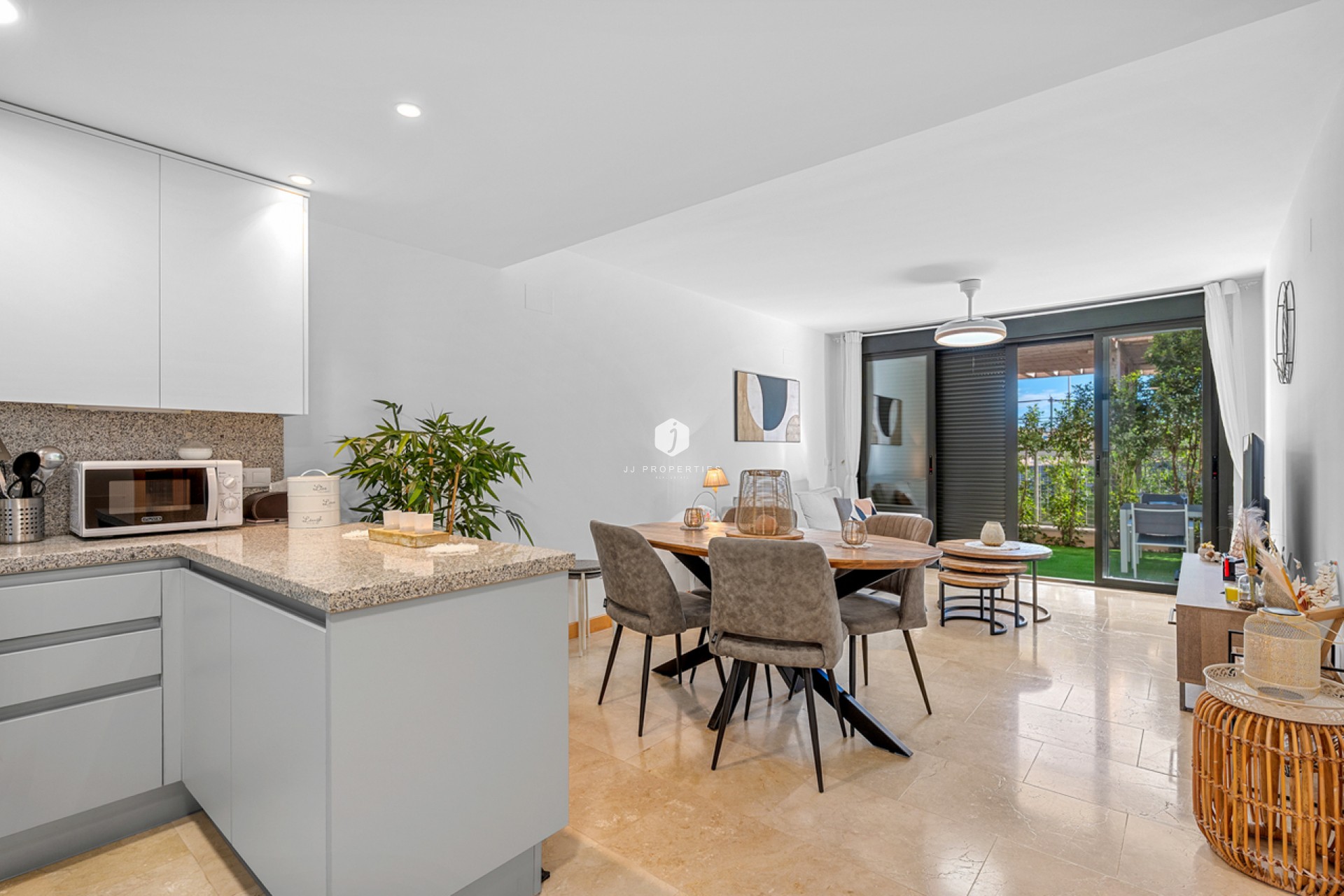 Aus zweiter Hand - Wohnung -
Campoamor - Costa Blanca