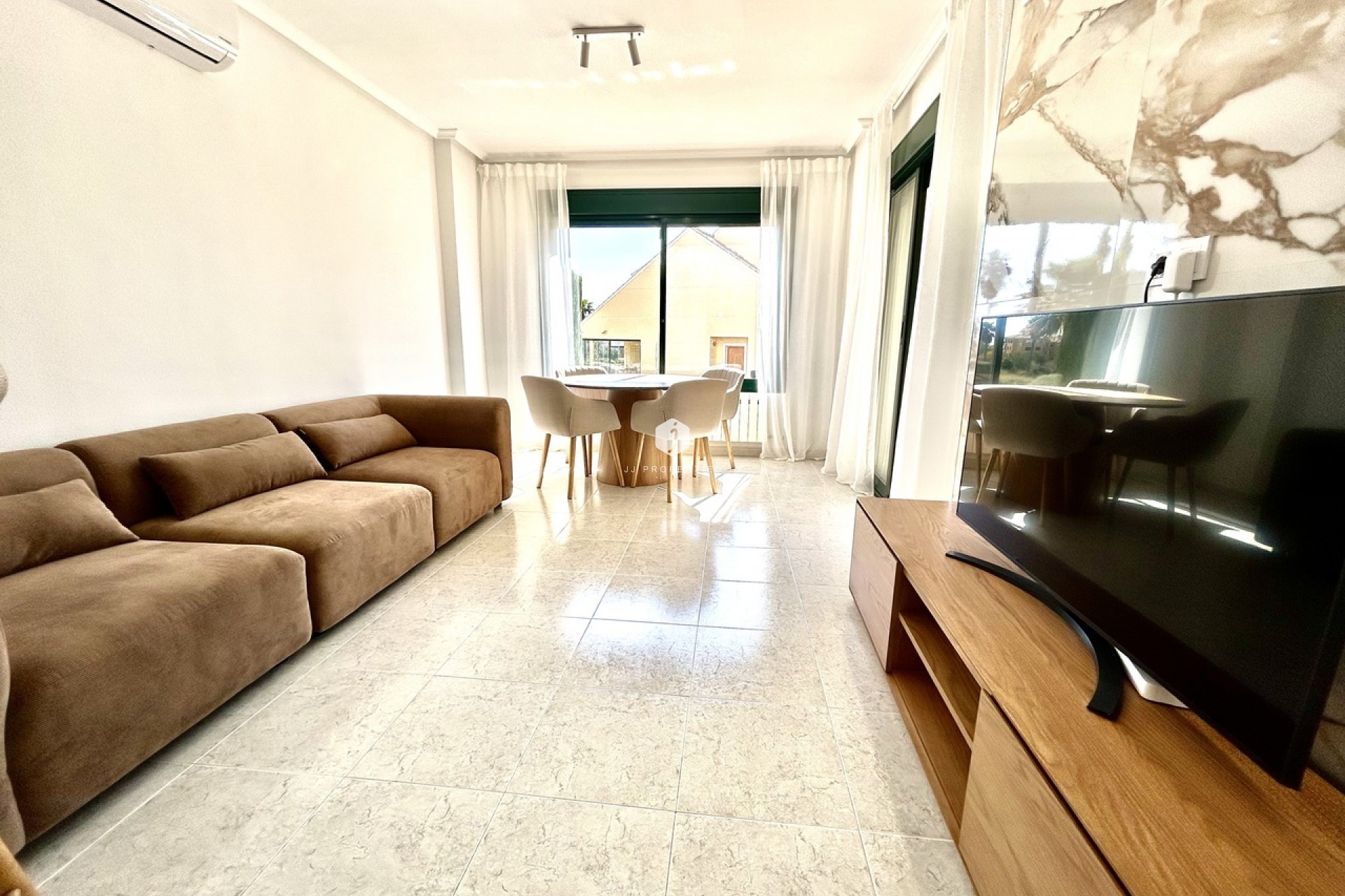 Aus zweiter Hand - Wohnung -
Campoamor - Costa Blanca