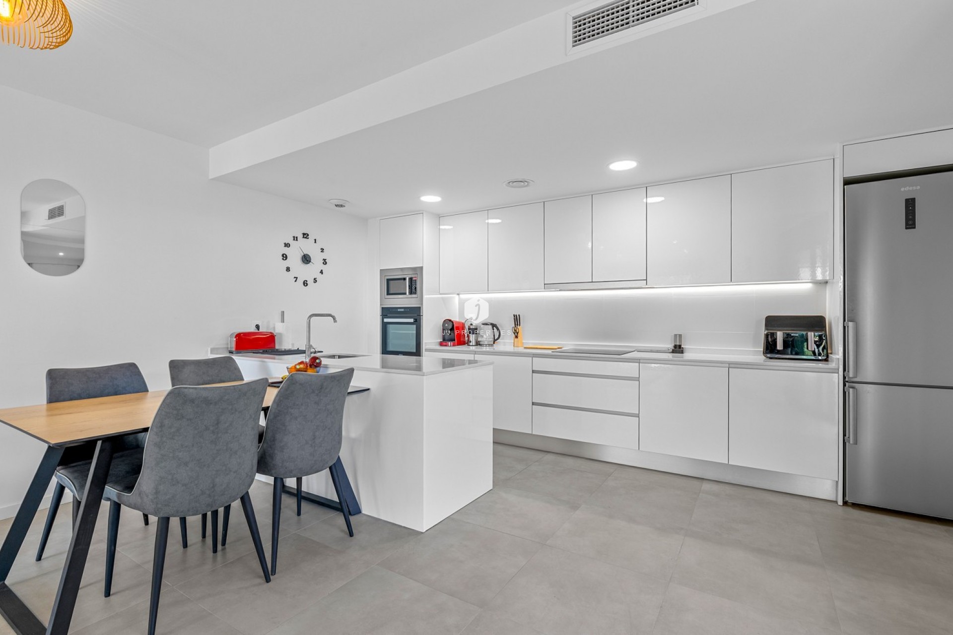Aus zweiter Hand - Wohnung -
Dehesa de Campoamor - Costa Blanca