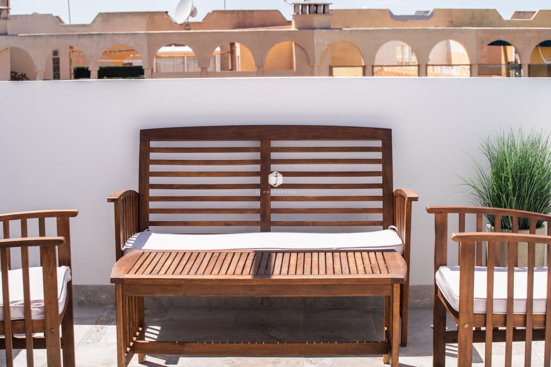 Aus zweiter Hand - Wohnung -
El Chaparral - Costa Blanca