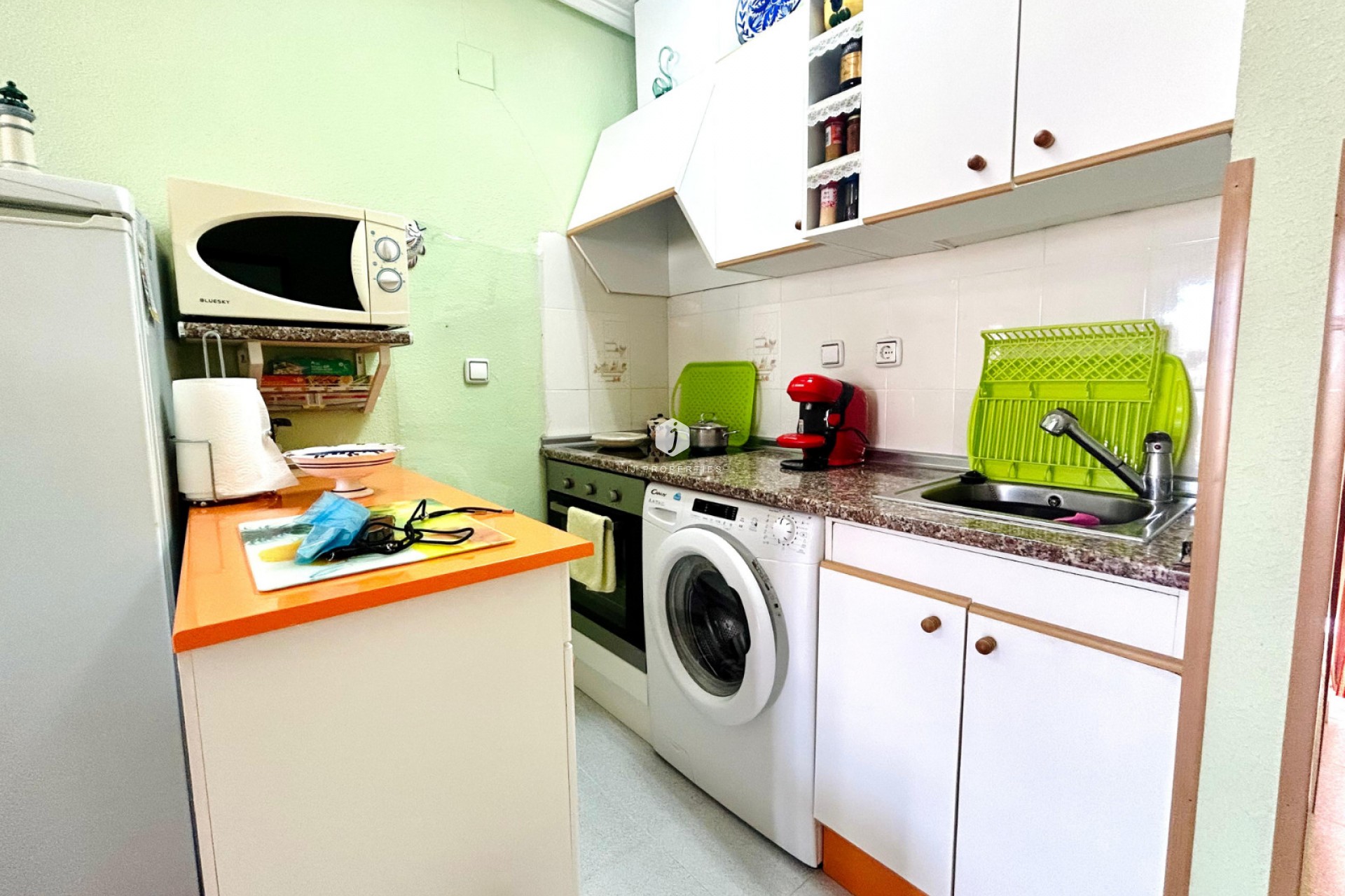 Aus zweiter Hand - Wohnung -
El Chaparral - Inland