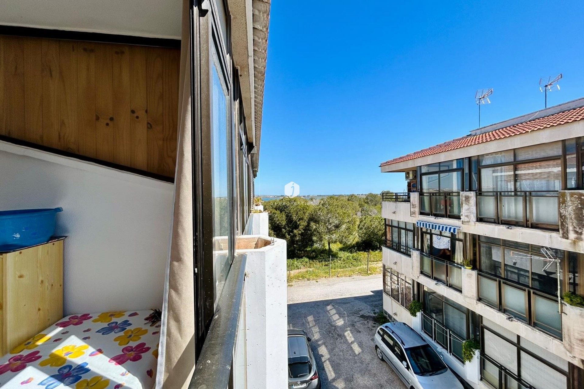 Aus zweiter Hand - Wohnung -
El Chaparral - Inland