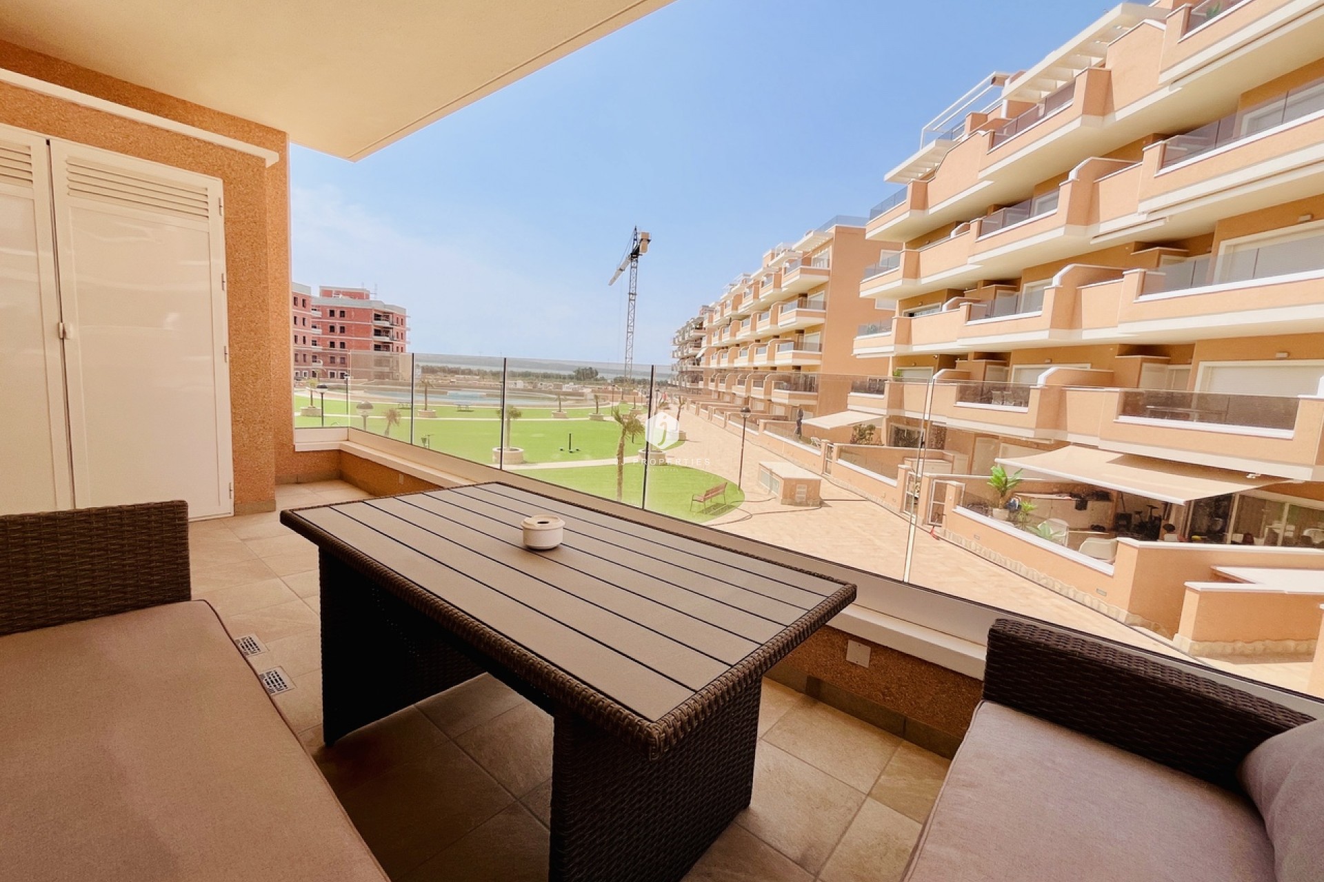 Aus zweiter Hand - Wohnung -
El Raso - Costa Blanca