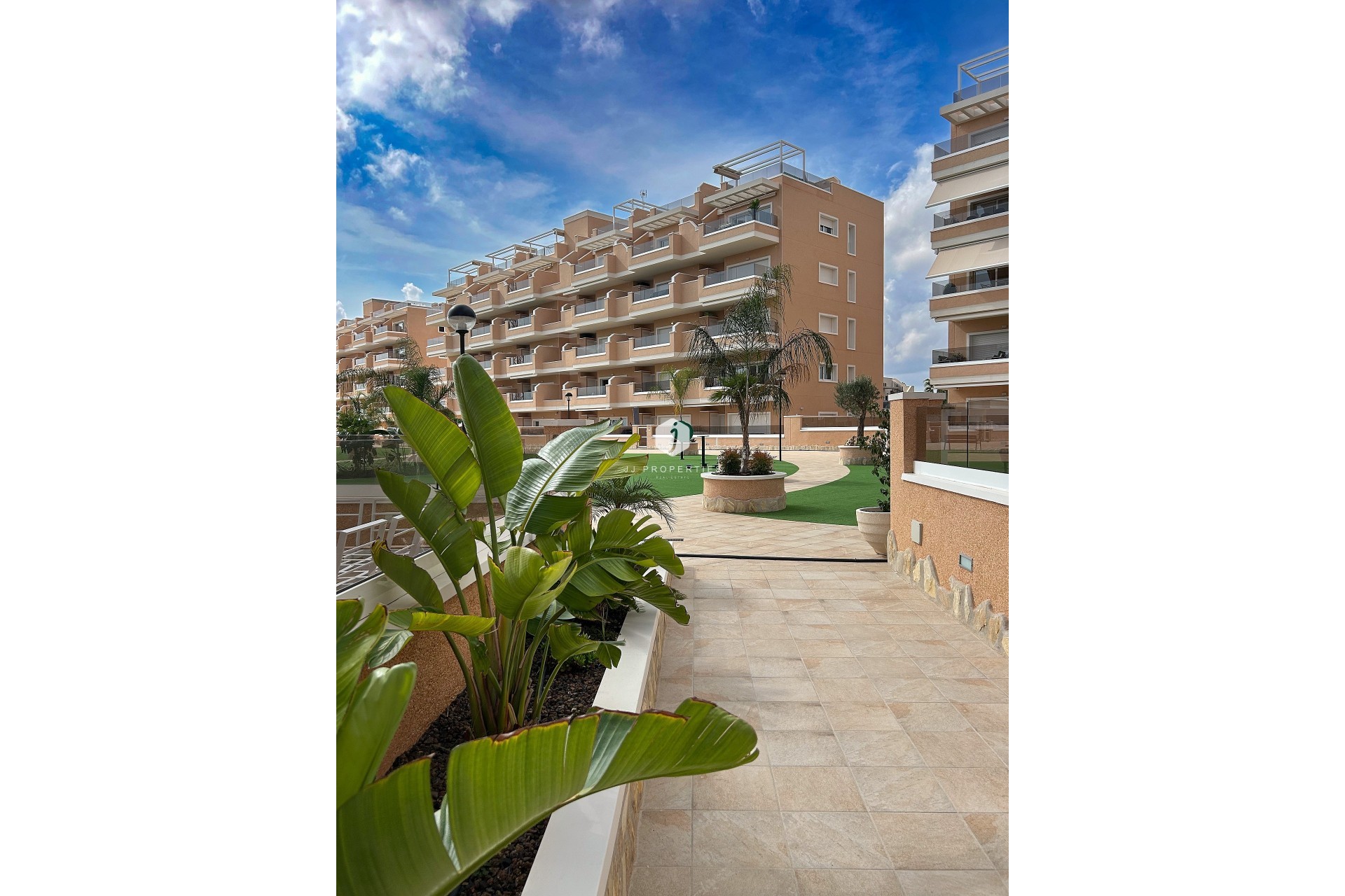 Aus zweiter Hand - Wohnung -
El Raso - Costa Blanca
