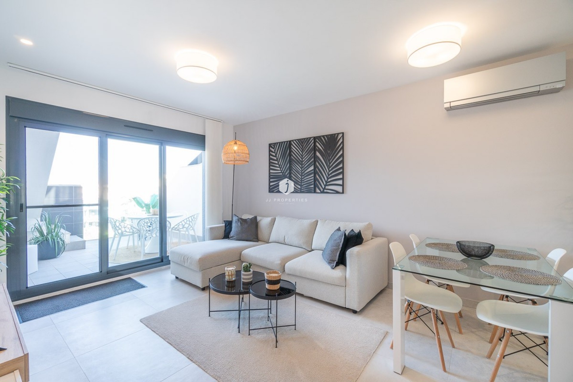 Aus zweiter Hand - Wohnung -
El Raso - Costa Blanca