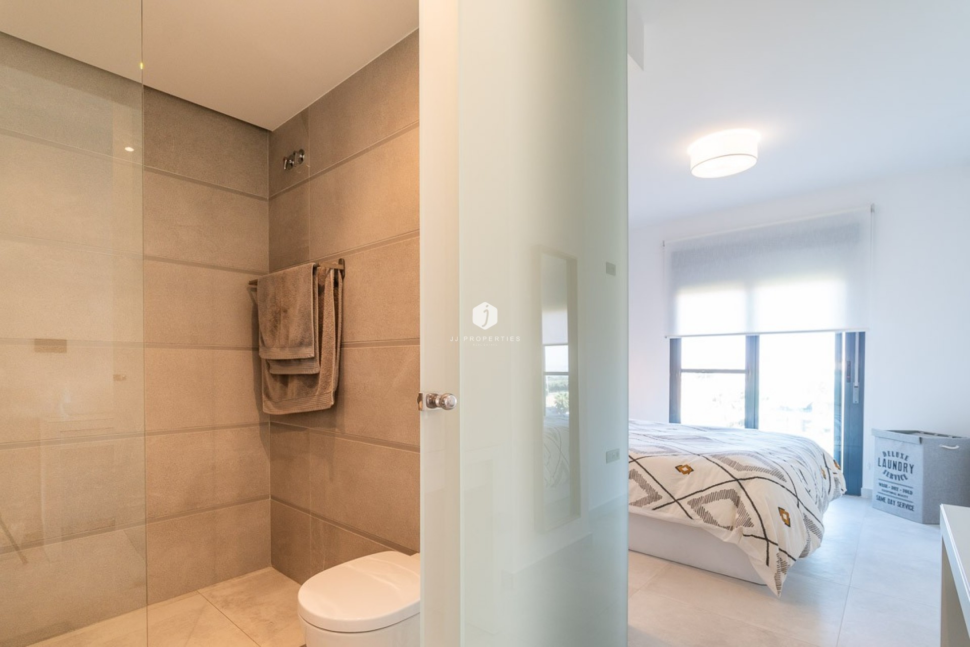 Aus zweiter Hand - Wohnung -
El Raso - Costa Blanca