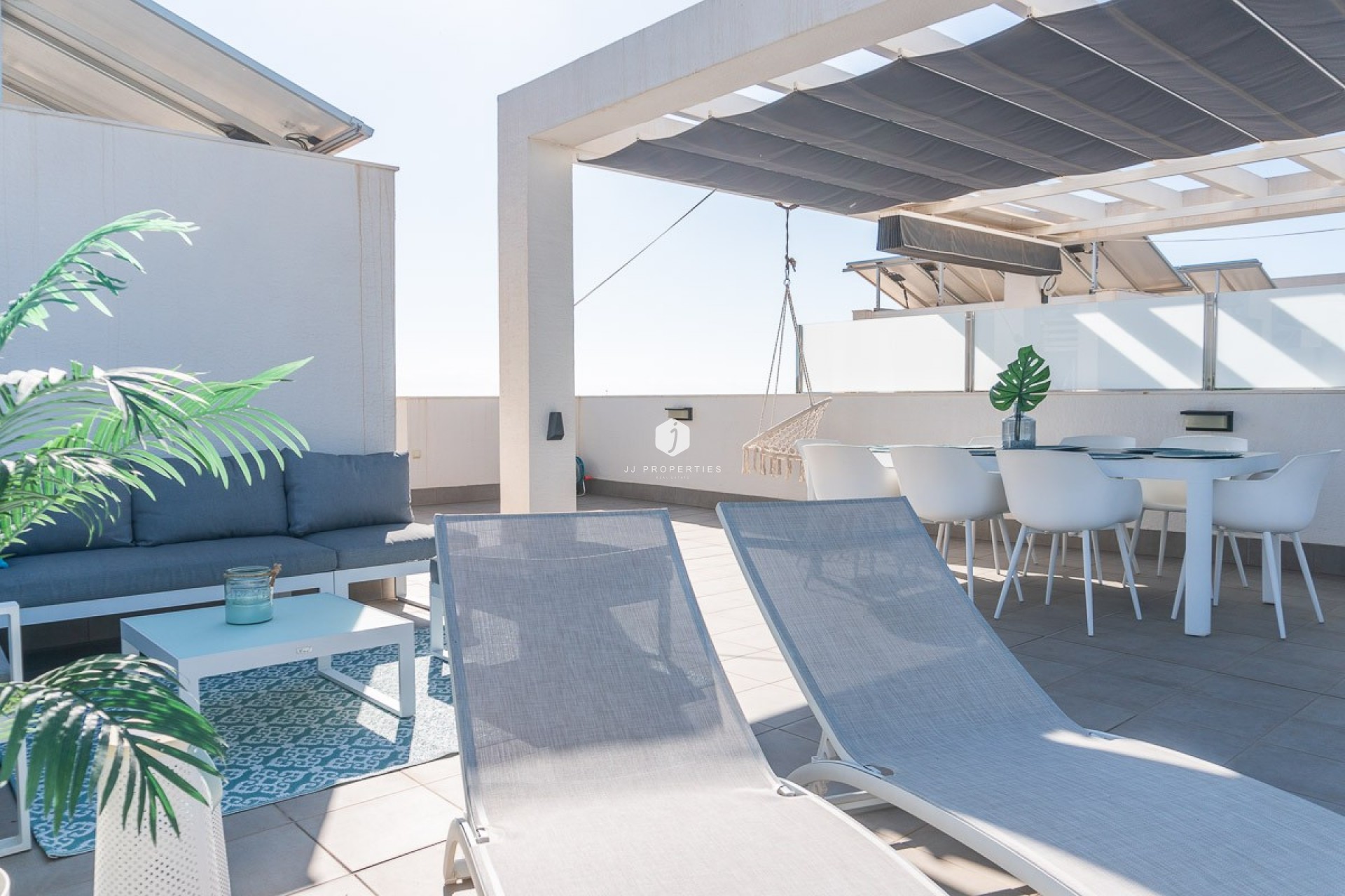 Aus zweiter Hand - Wohnung -
El Raso - Costa Blanca