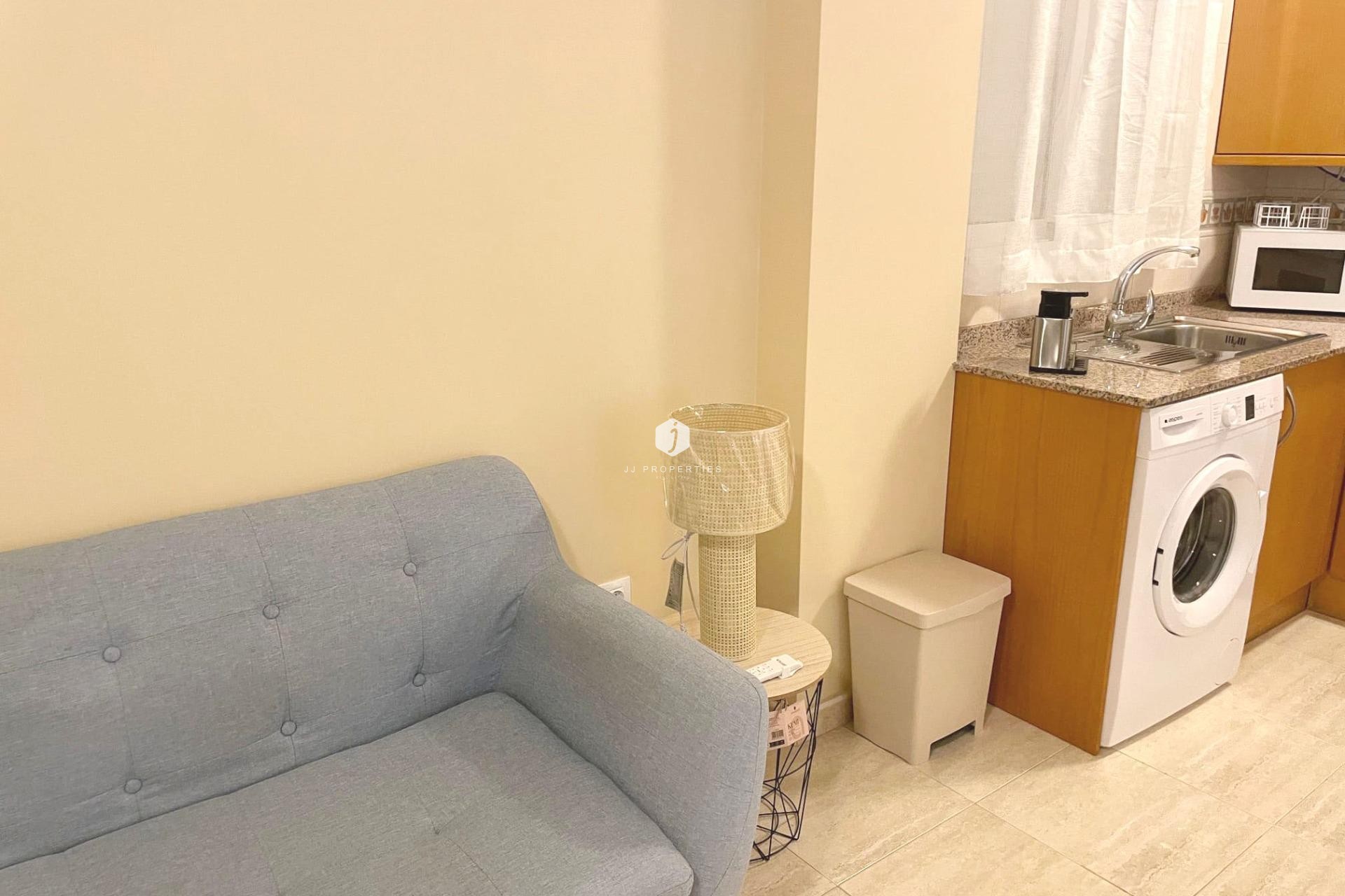 Aus zweiter Hand - Wohnung -
Guardamar del Segura - puerto deportivo