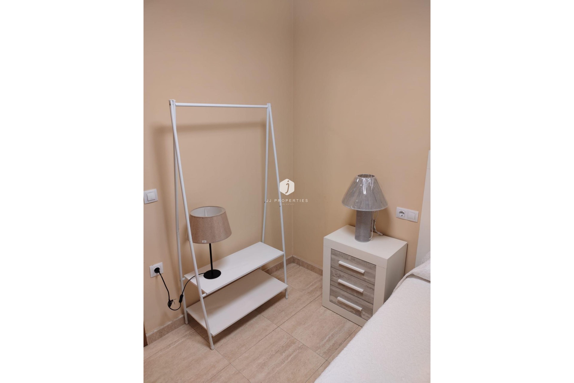 Aus zweiter Hand - Wohnung -
Guardamar del Segura - puerto deportivo