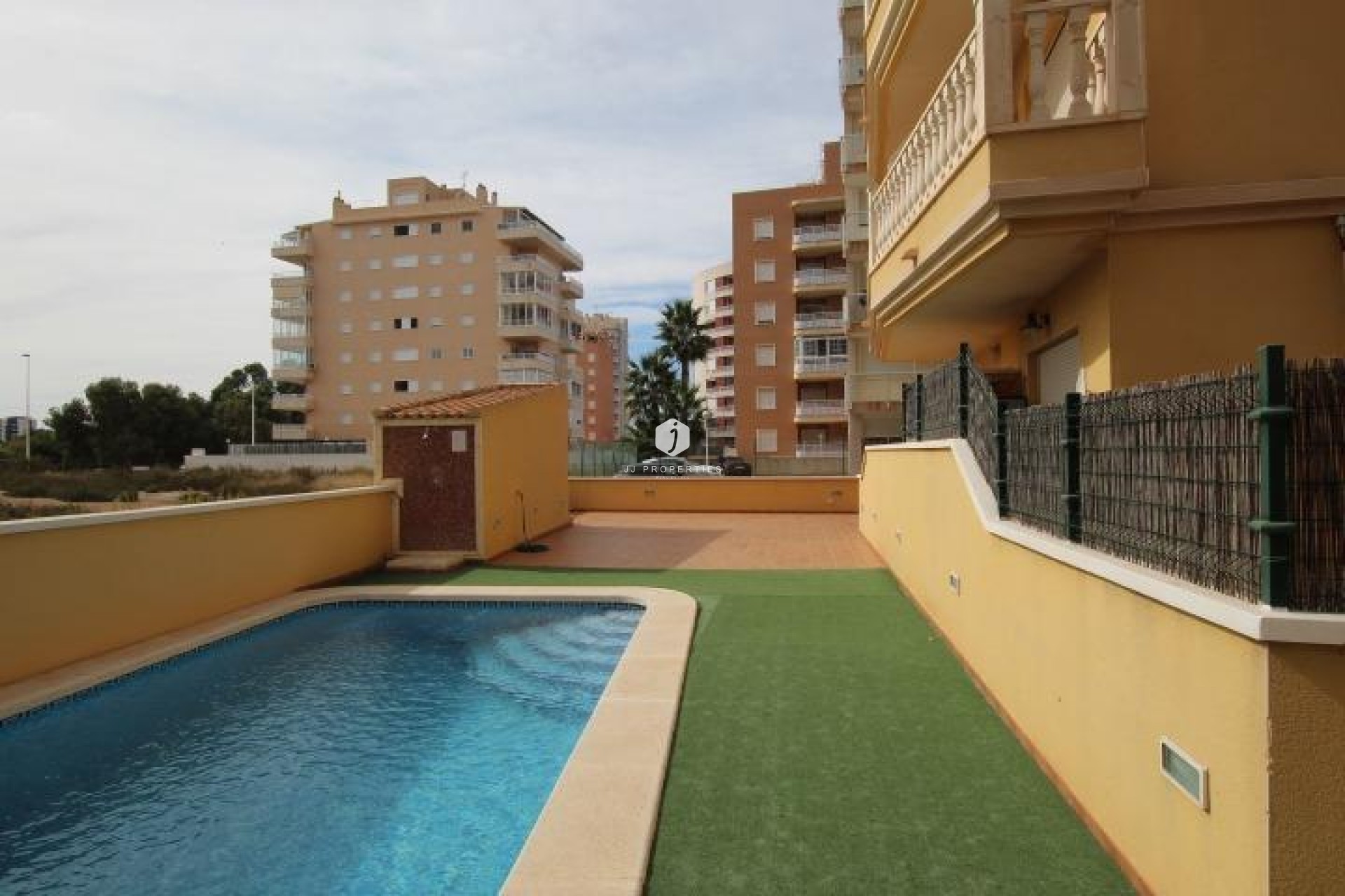 Aus zweiter Hand - Wohnung -
Guardamar del Segura - puerto deportivo