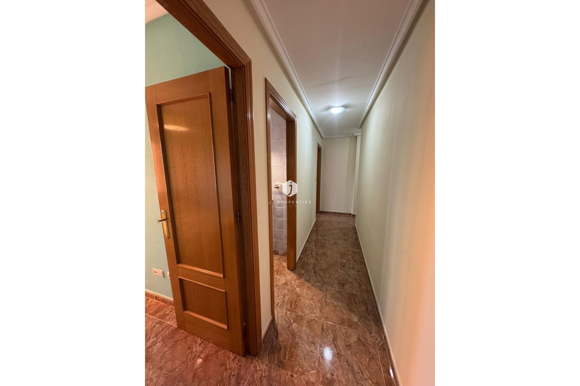 Aus zweiter Hand - Wohnung -
Jacarilla