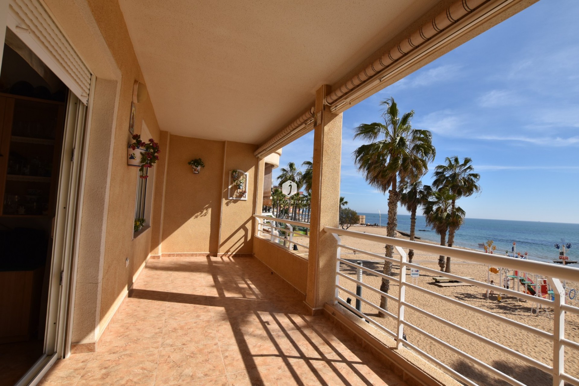 Aus zweiter Hand - Wohnung -
La Mata - Costa Blanca