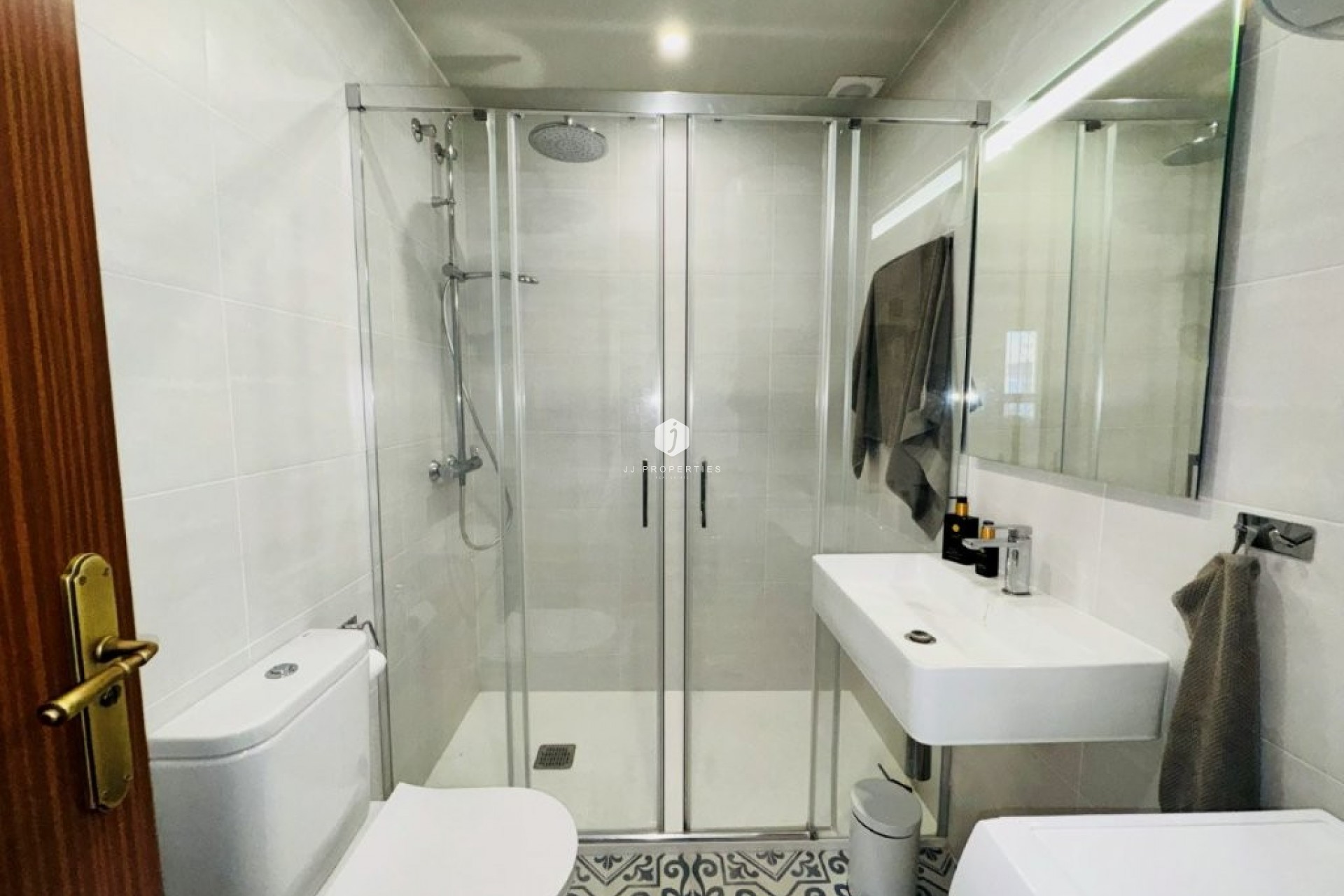 Aus zweiter Hand - Wohnung -
La Mata - Costa Blanca