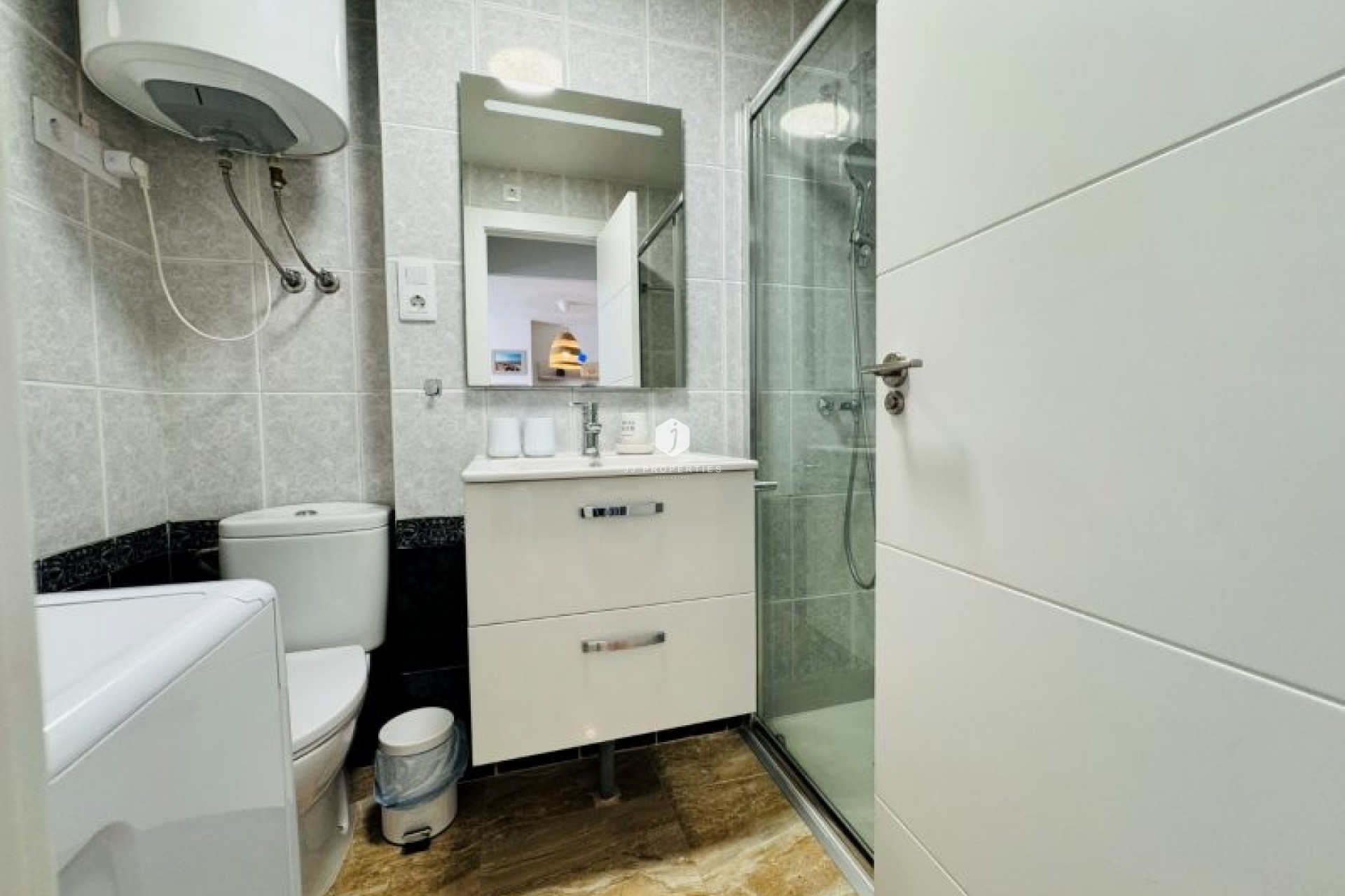 Aus zweiter Hand - Wohnung -
La Mata - Costa Blanca