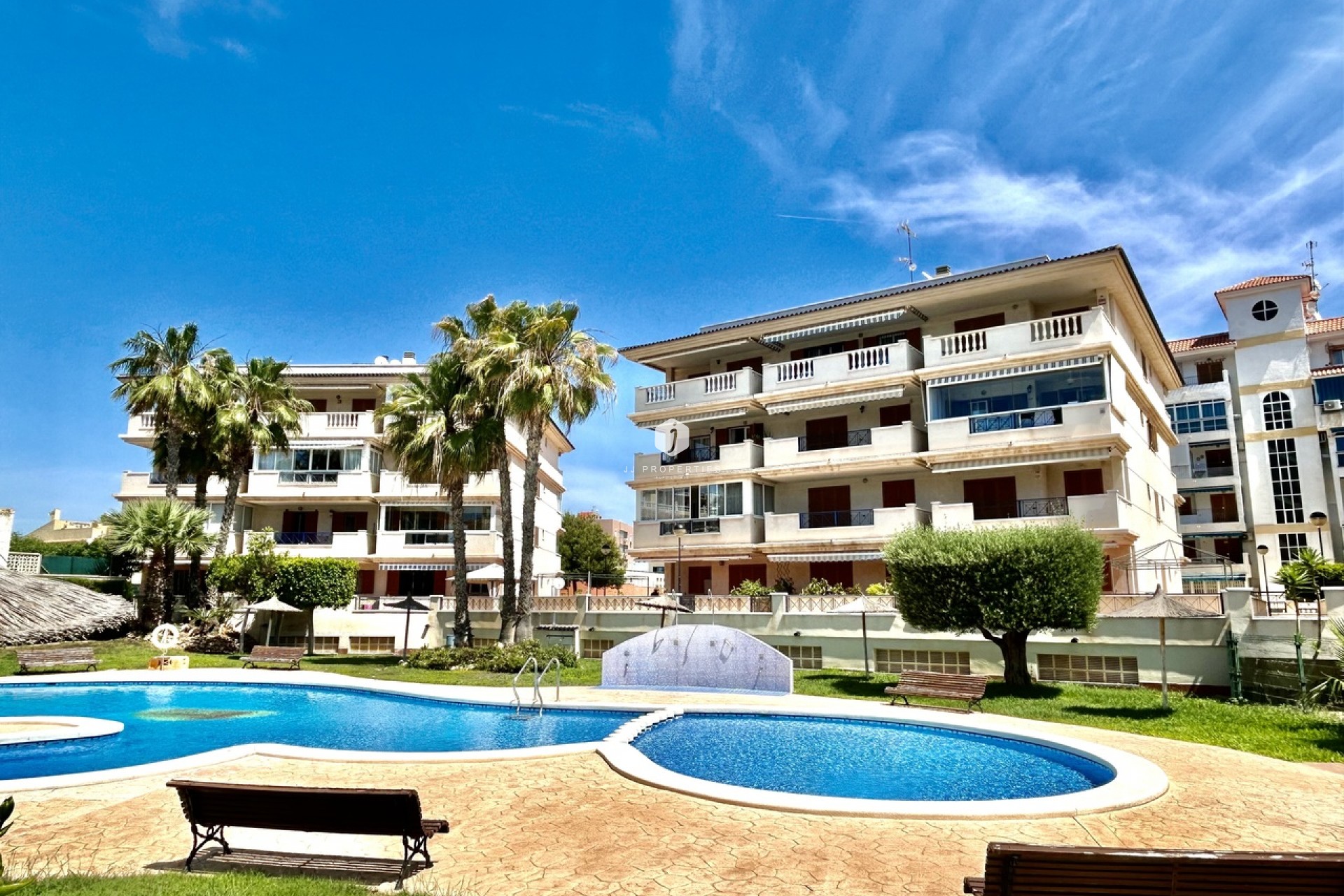Aus zweiter Hand - Wohnung -
La Mata - Costa Blanca