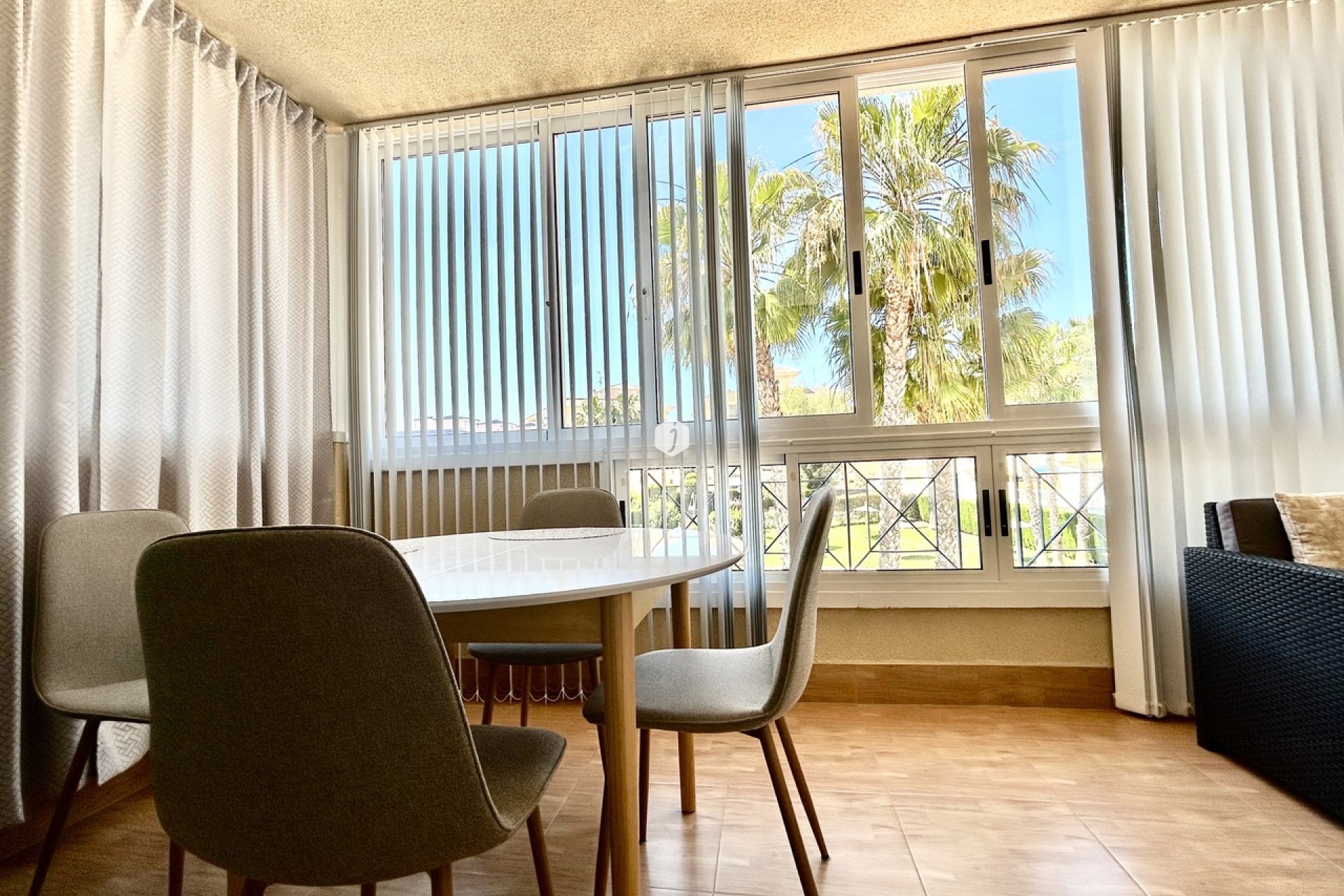 Aus zweiter Hand - Wohnung -
La Mata - Costa Blanca