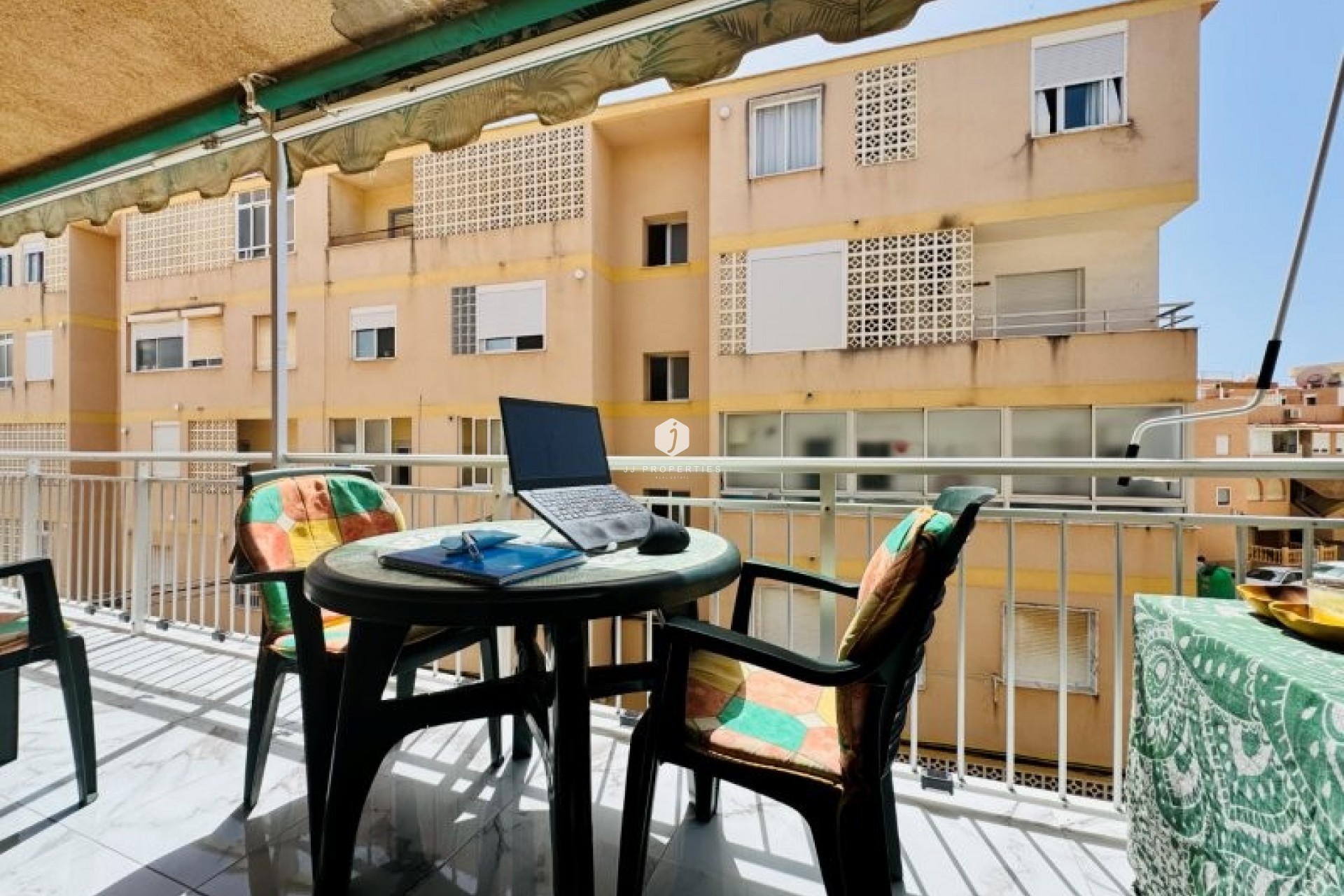 Aus zweiter Hand - Wohnung -
La Mata - Costa Blanca