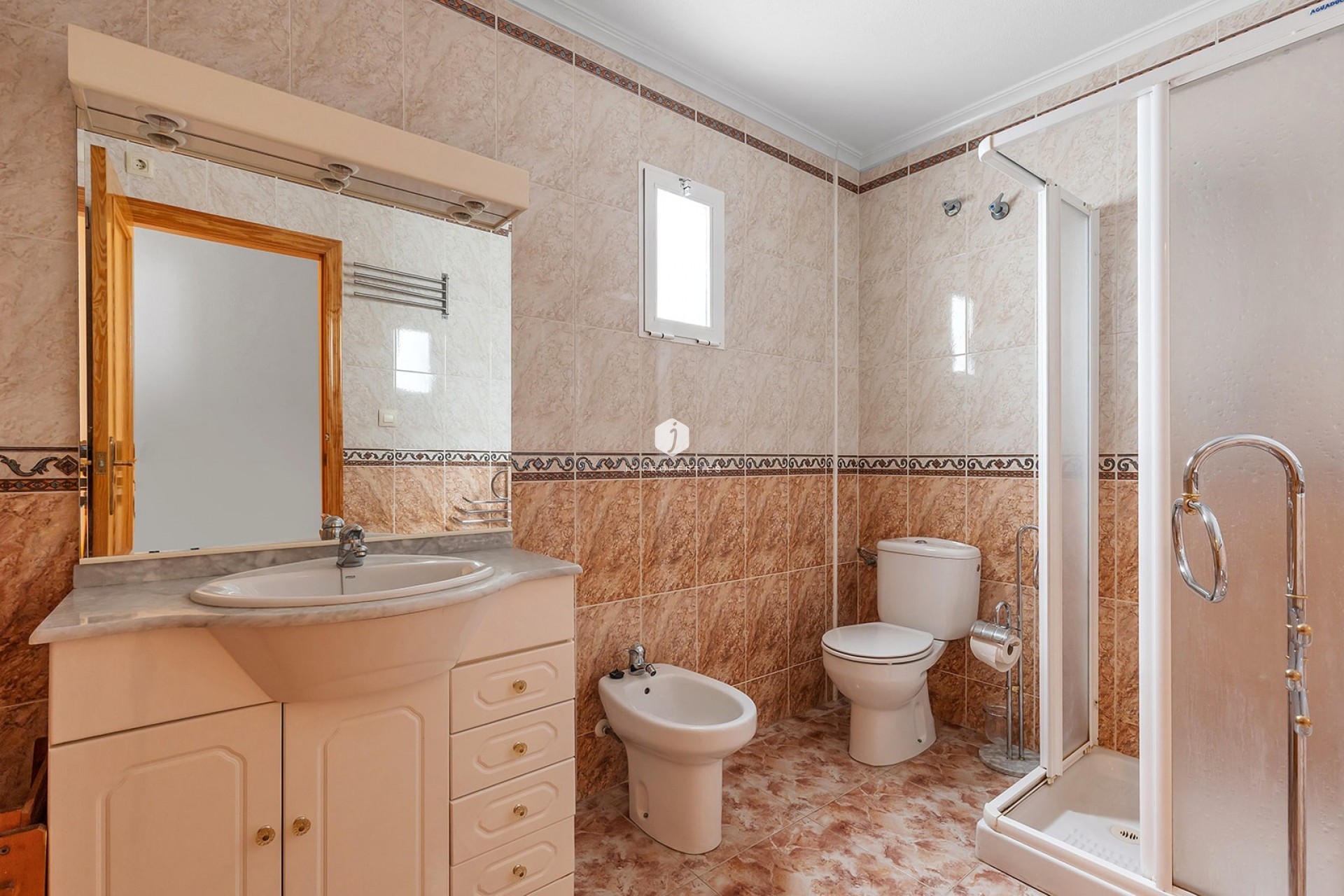 Aus zweiter Hand - Wohnung -
La Mata - Costa Blanca