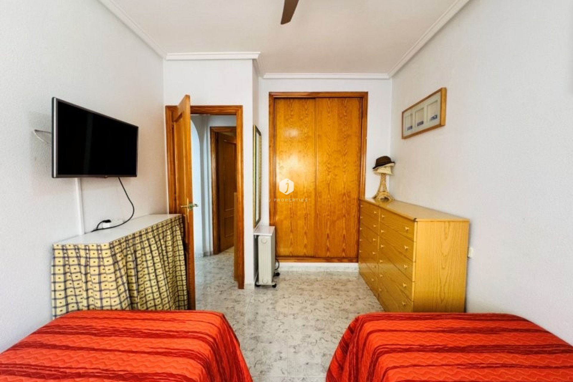 Aus zweiter Hand - Wohnung -
La Mata - Costa Blanca