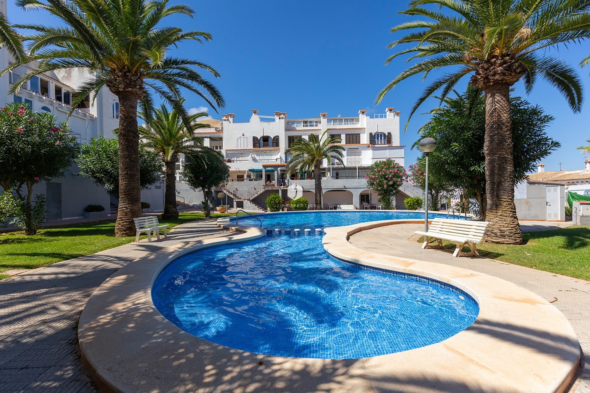 Aus zweiter Hand - Wohnung -
La Mata - Costa Blanca